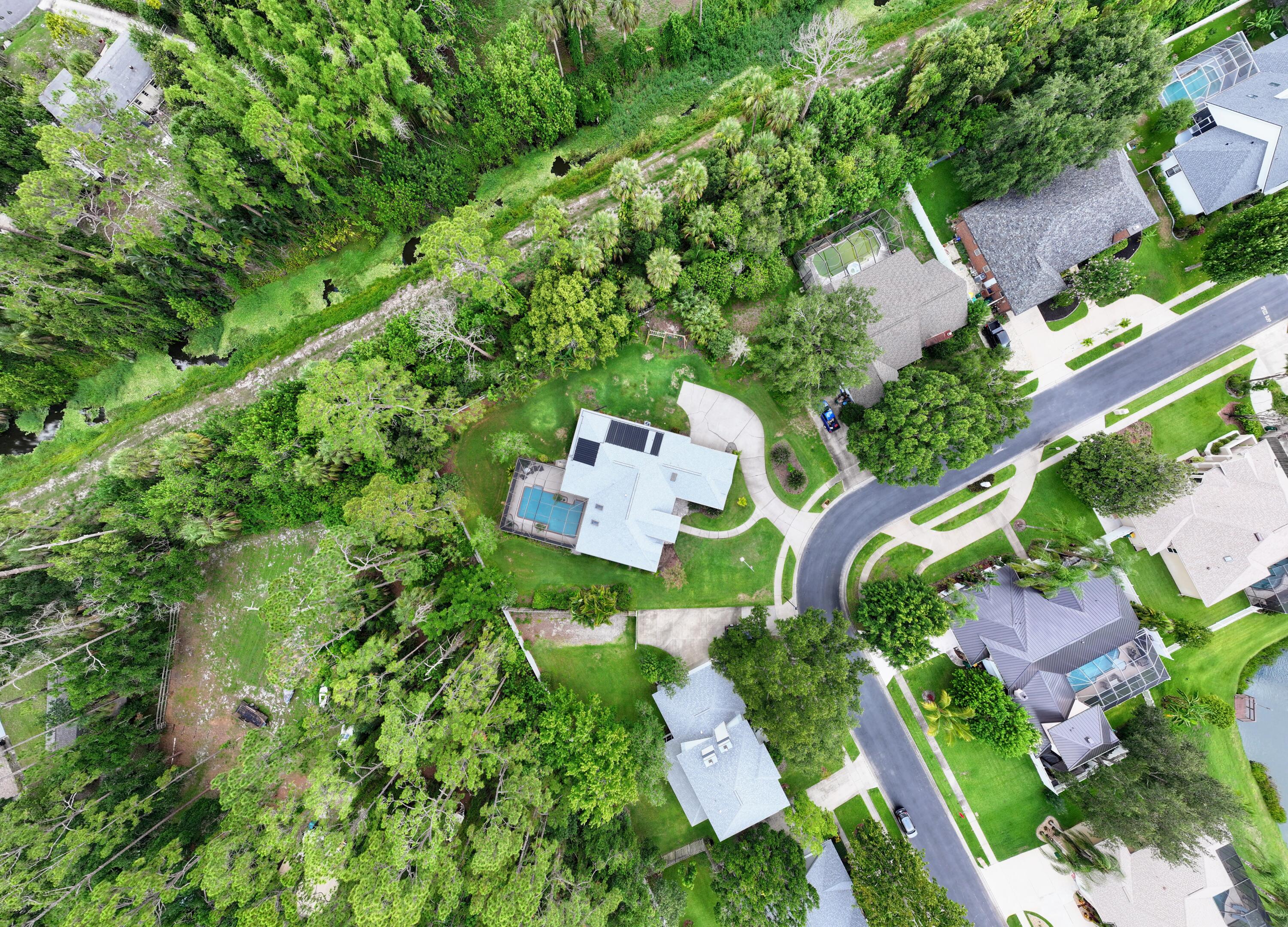 576 Lake Ashley Circle