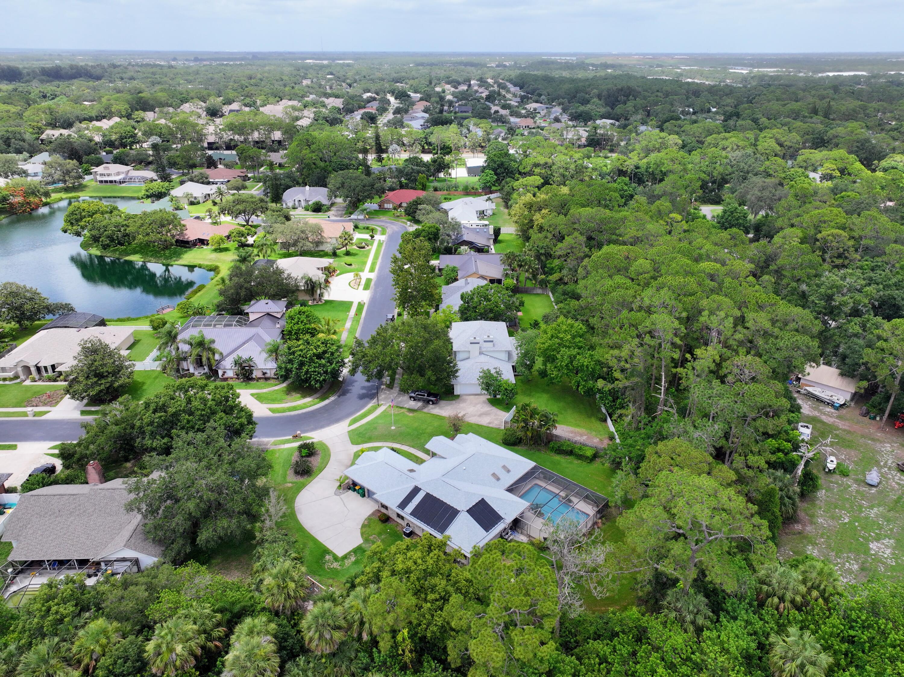 576 Lake Ashley Circle