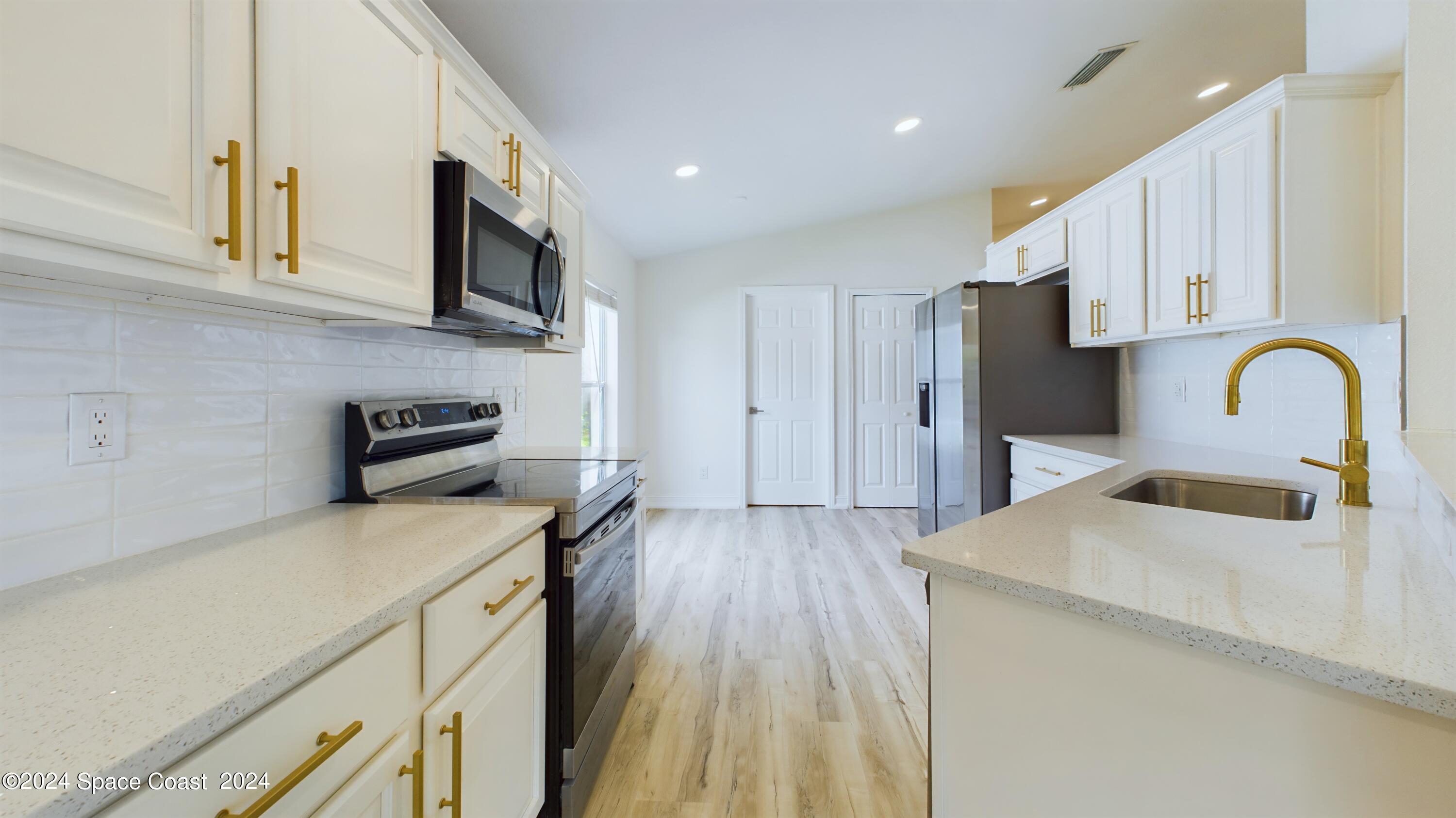 2237 Deercroft Drive