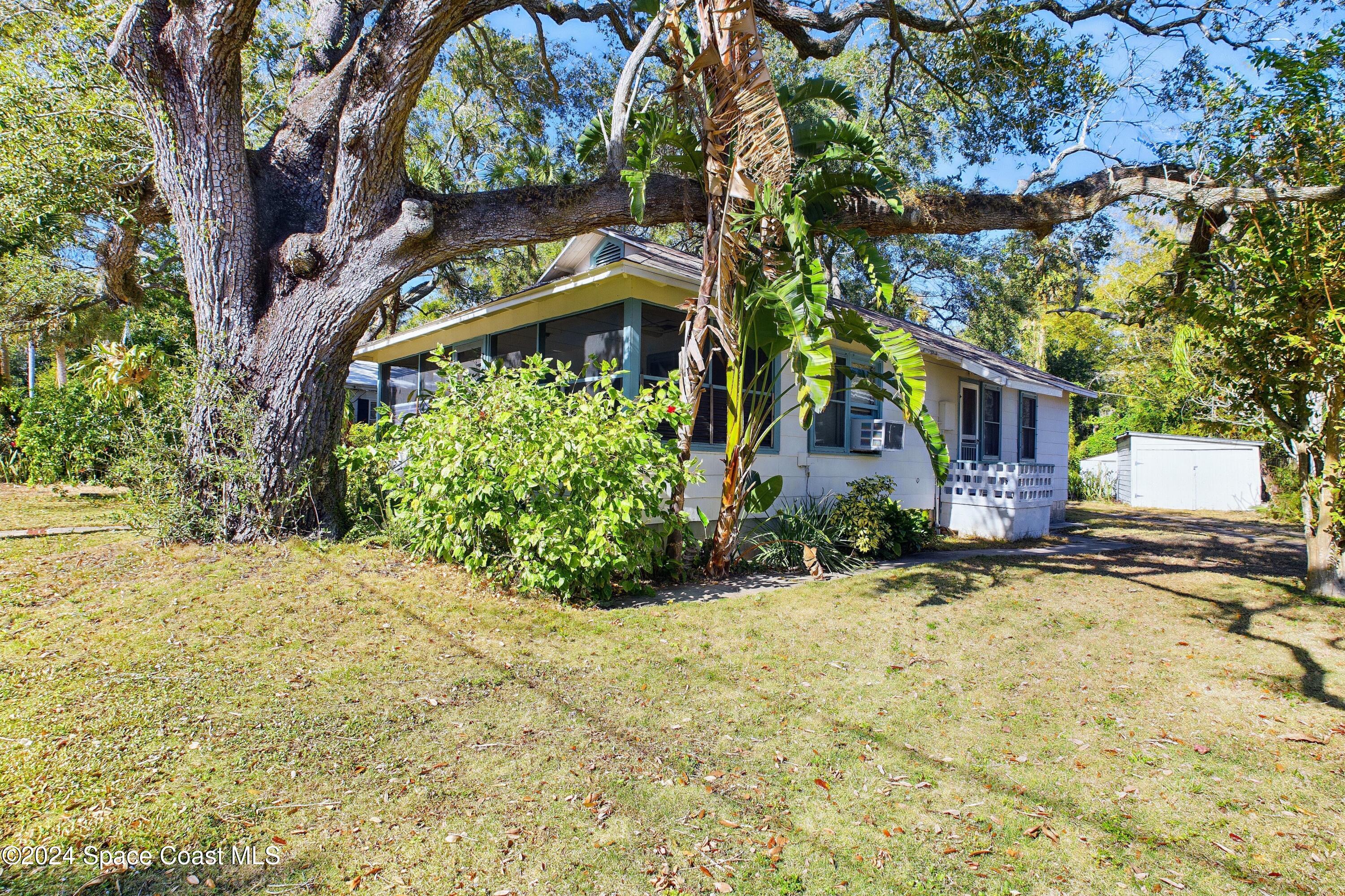 16 Oak Street