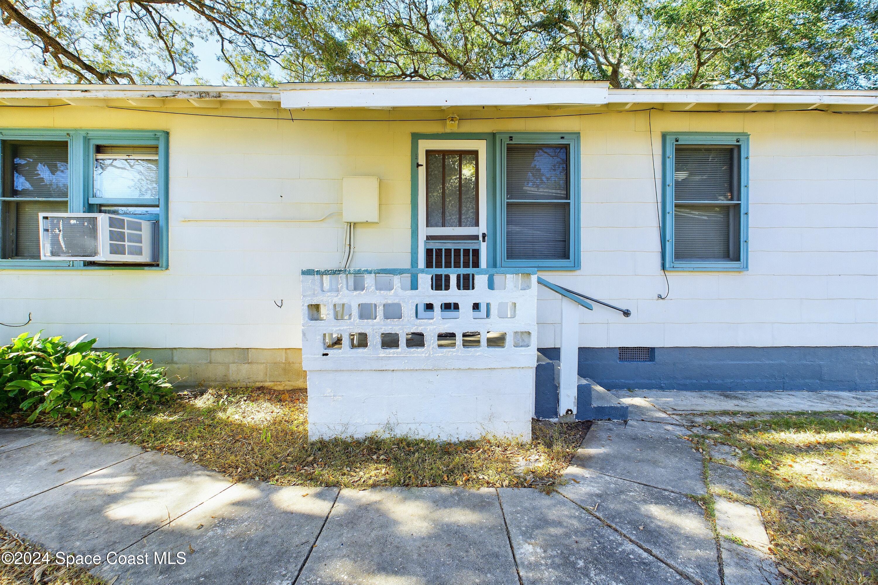 16 Oak Street