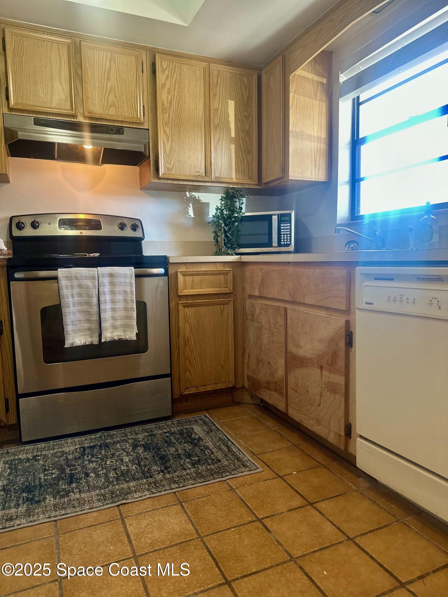 205 Palmetto Avenue, 402