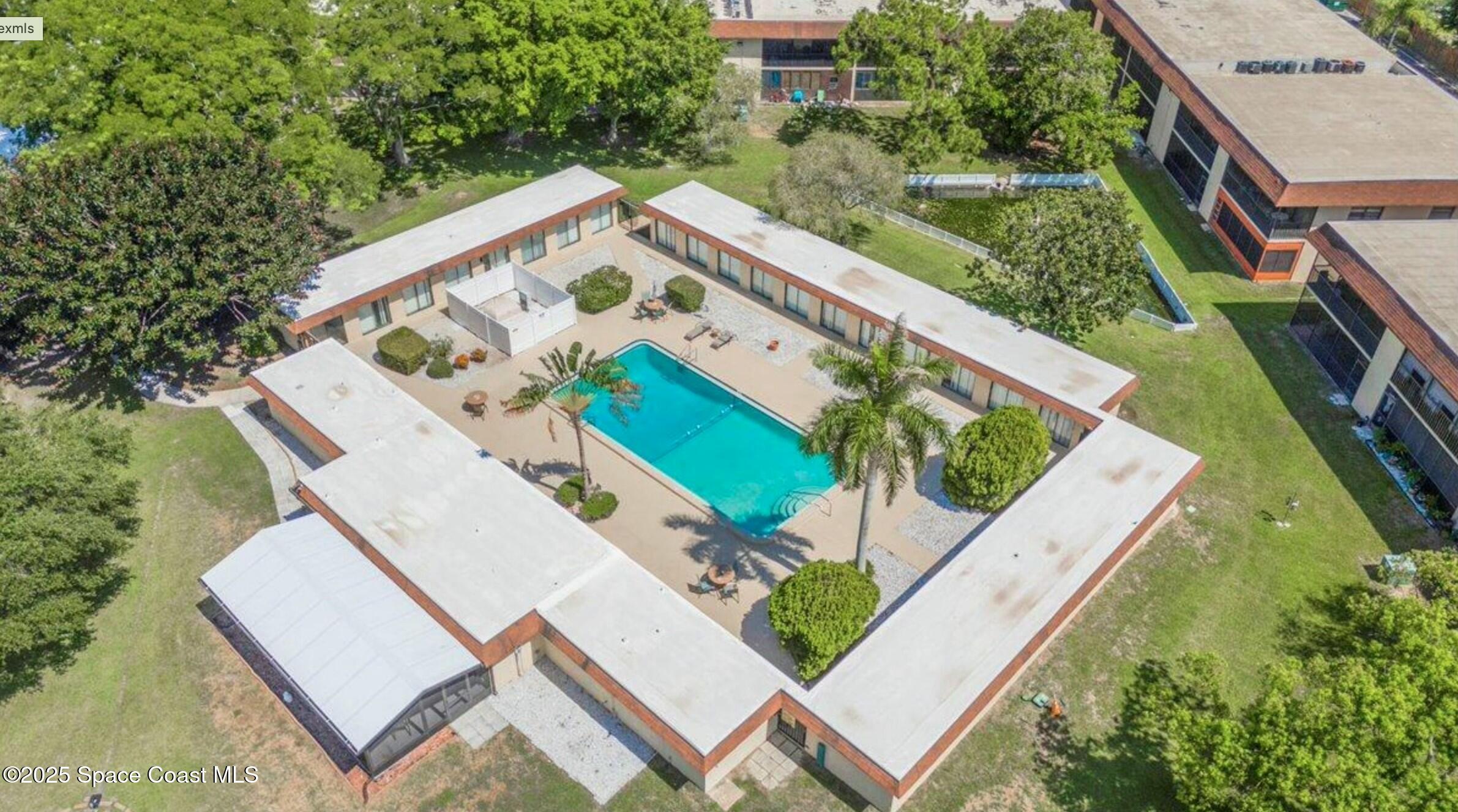 205 Palmetto Avenue, 402