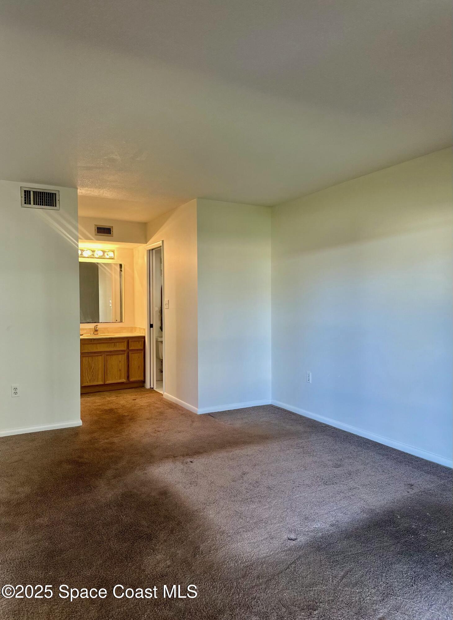 205 Palmetto Avenue, 402