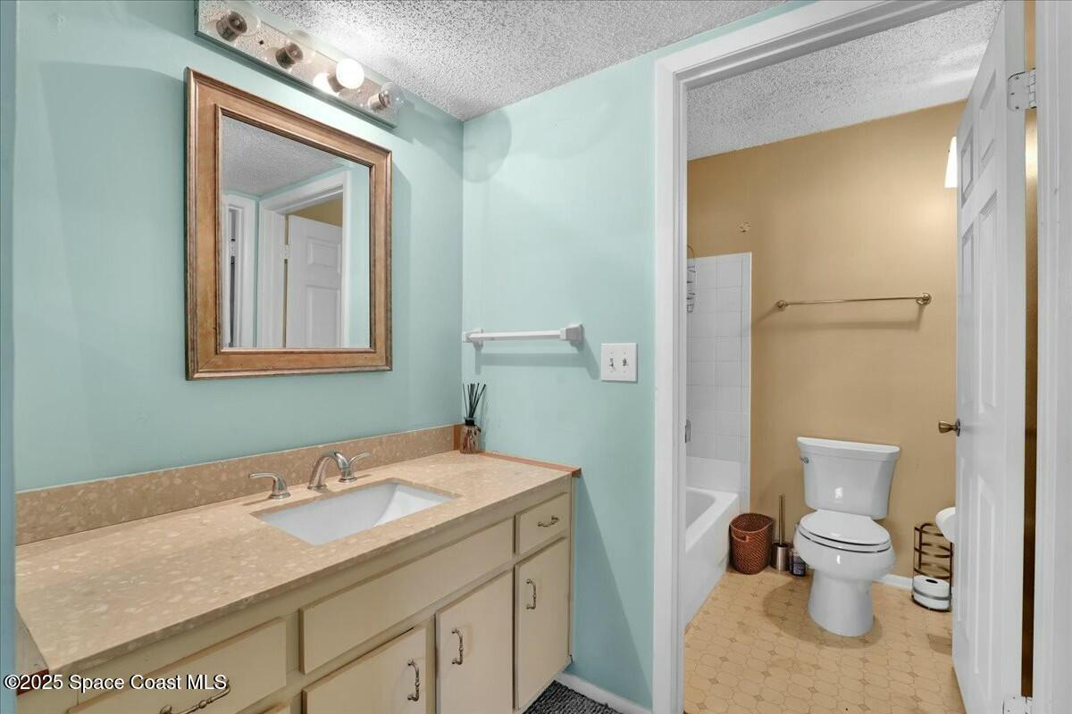 225 S Tropical Trail, 802