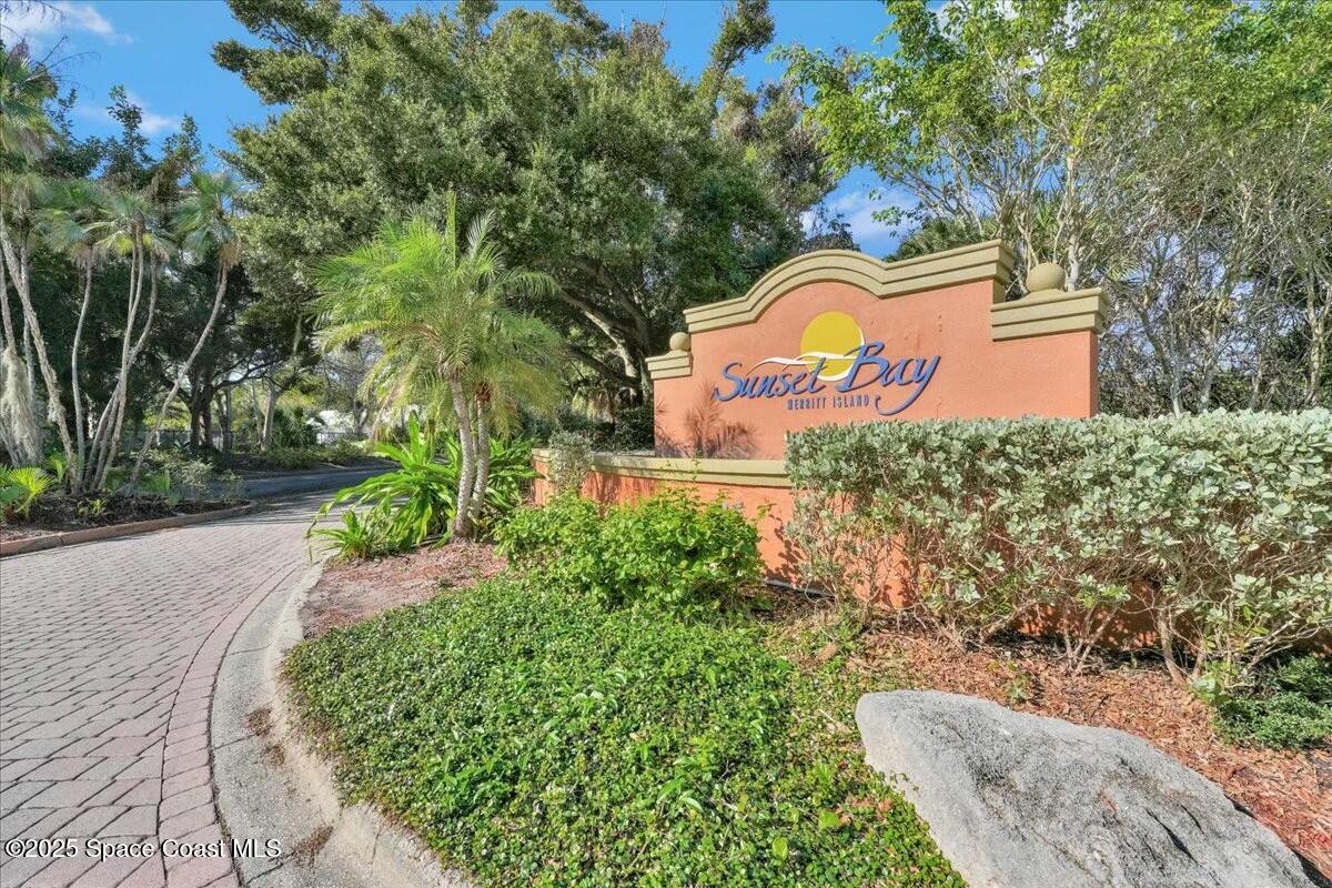 225 S Tropical Trail, 802