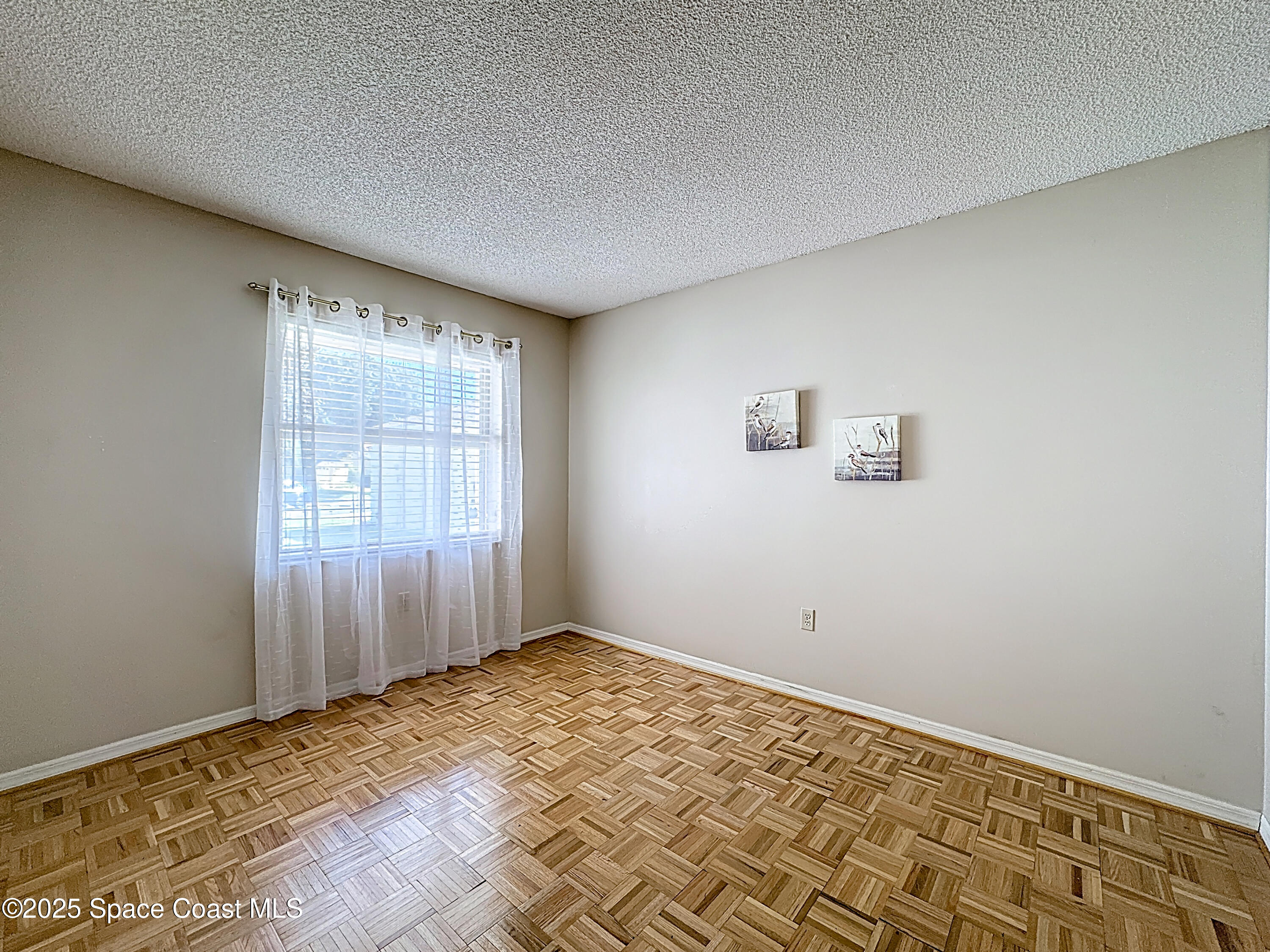 3033 Dunhill Drive