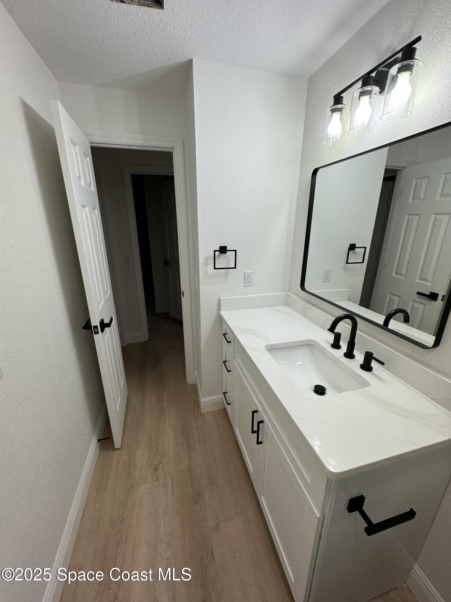 328 Bay Avenue Ab