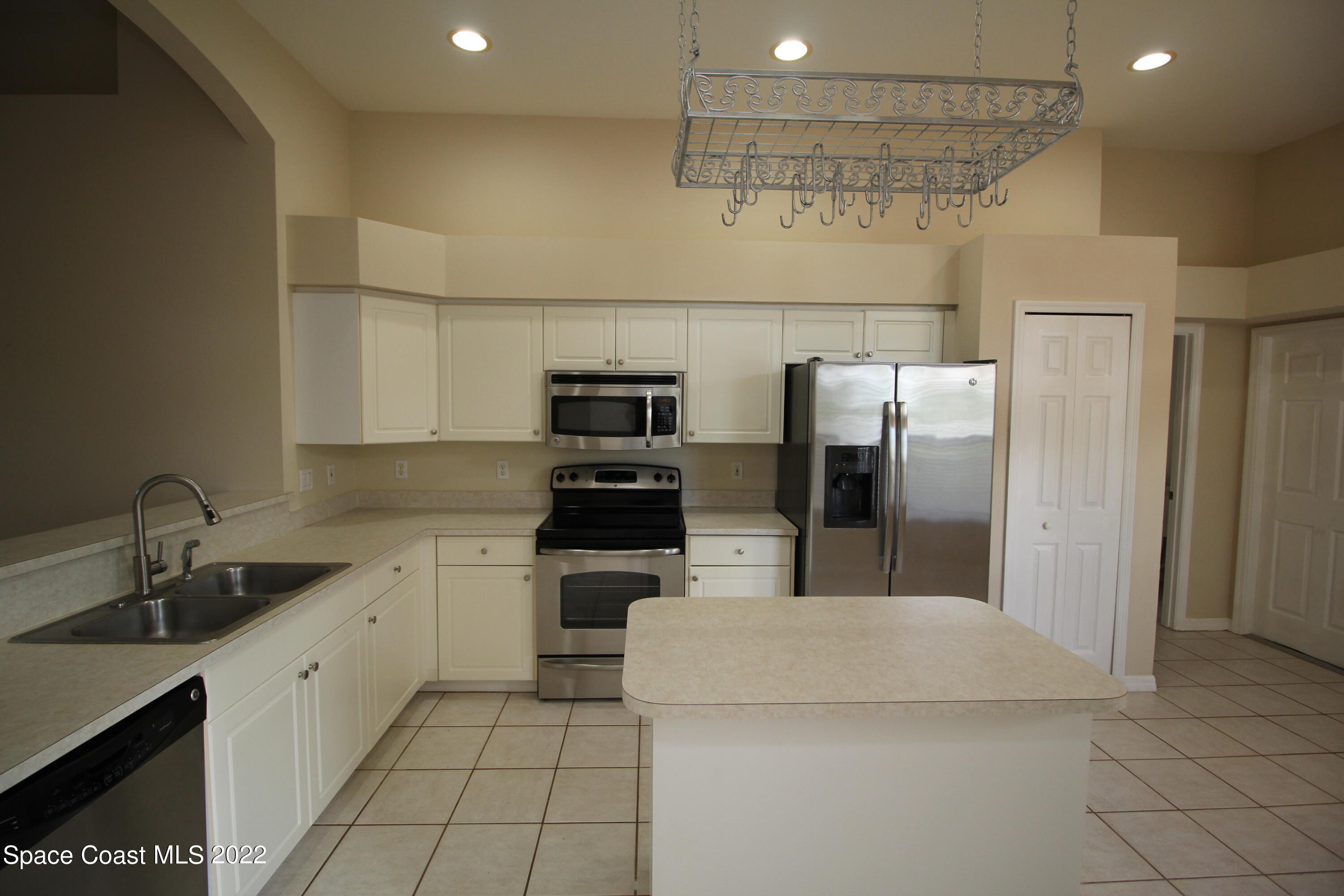 4411 Portage Trail