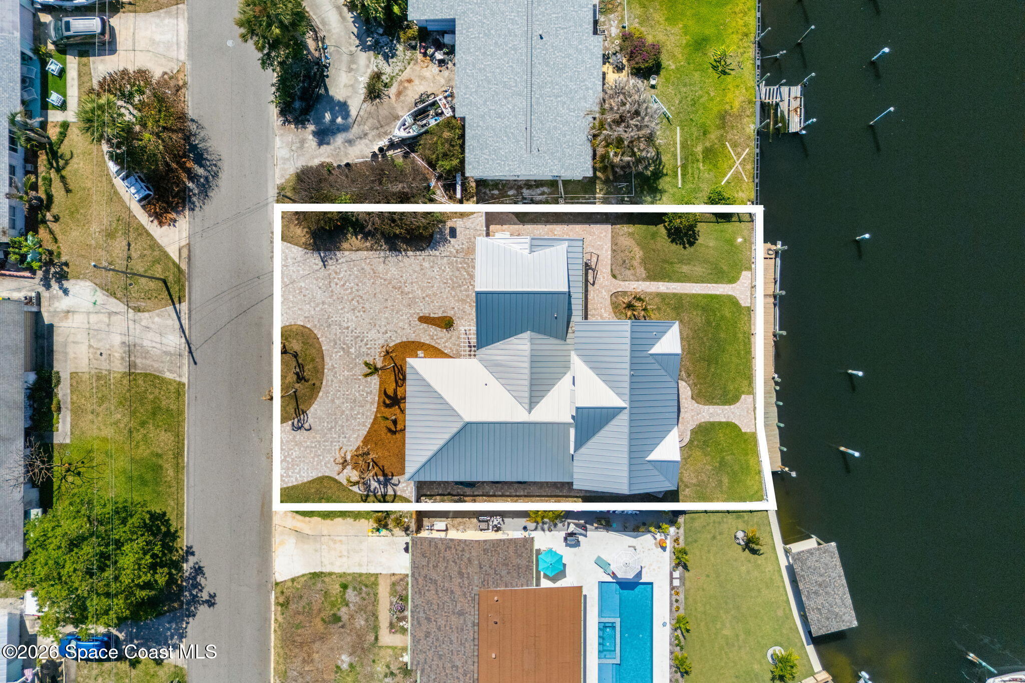 416 S Waterway Drive