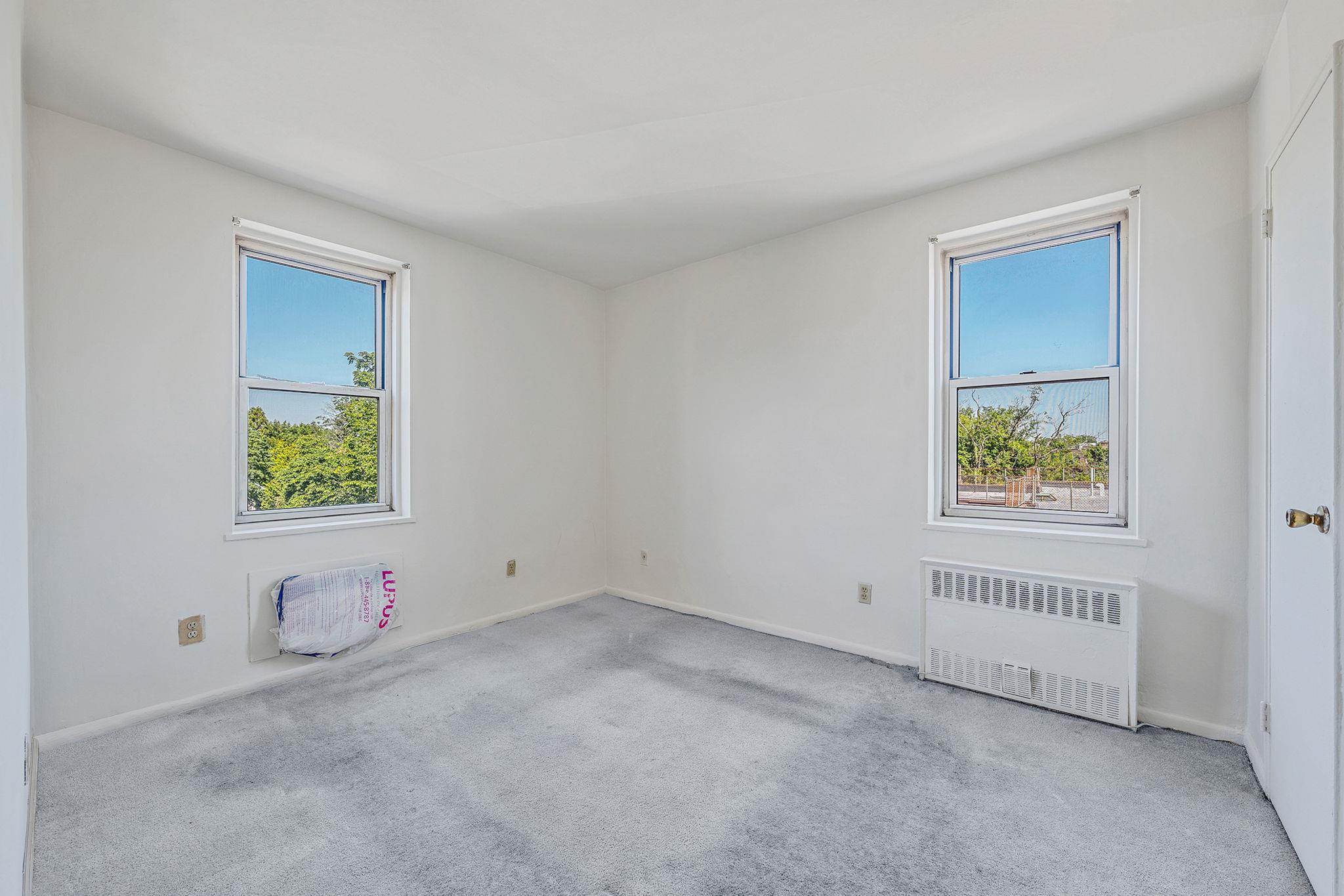 190 W Merrick Road Unit: 4E