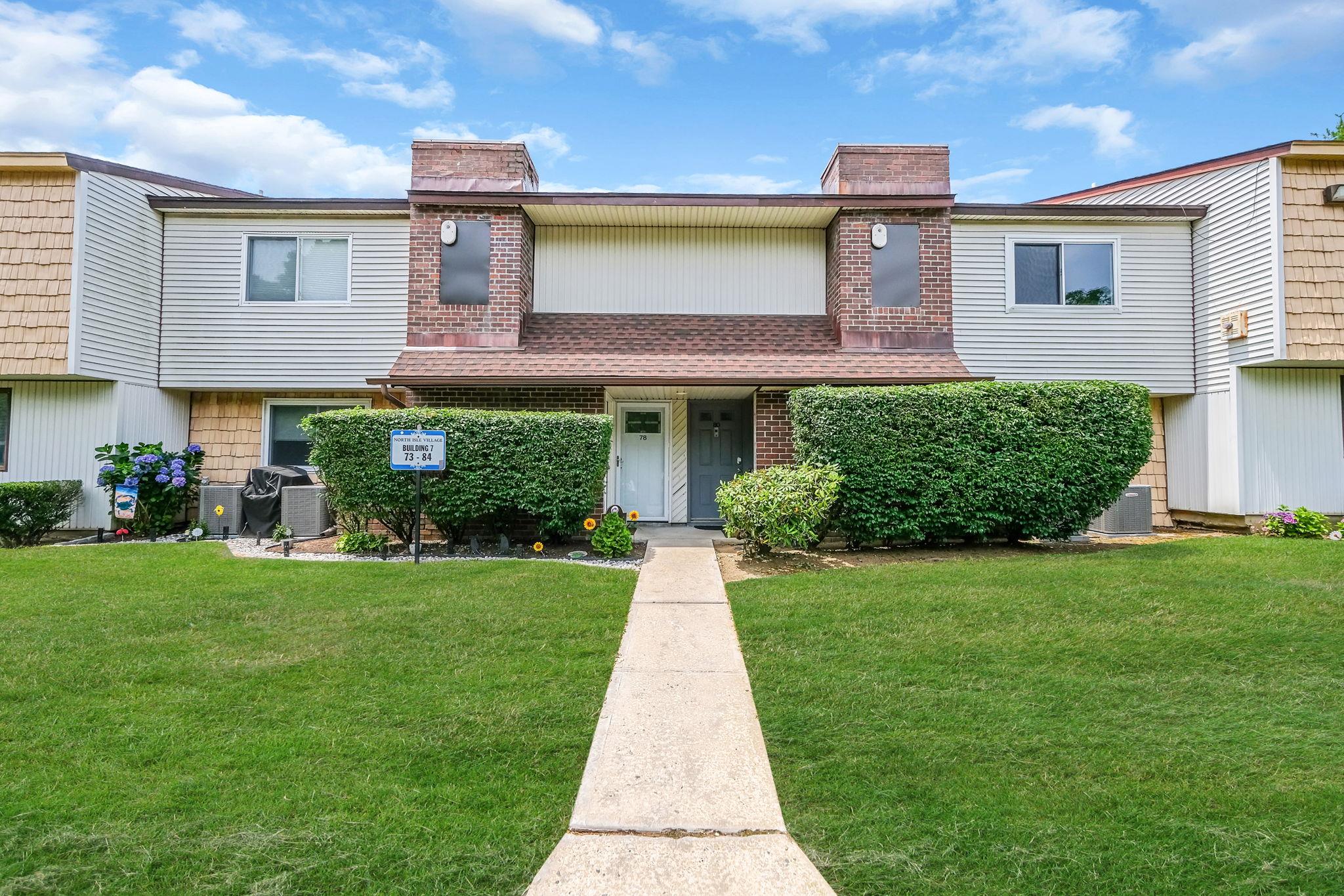 80 Pointe Circle S Unit: 80