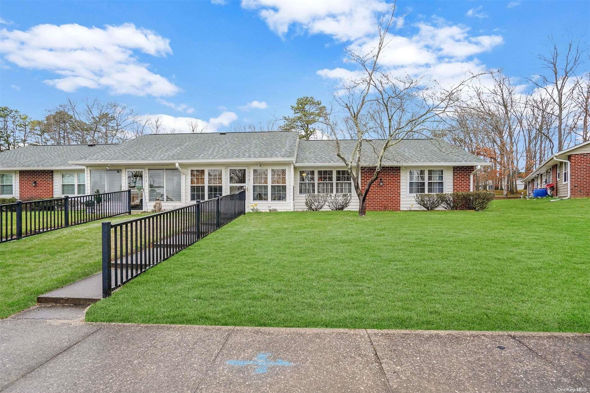 19 Guilford Court Unit: B