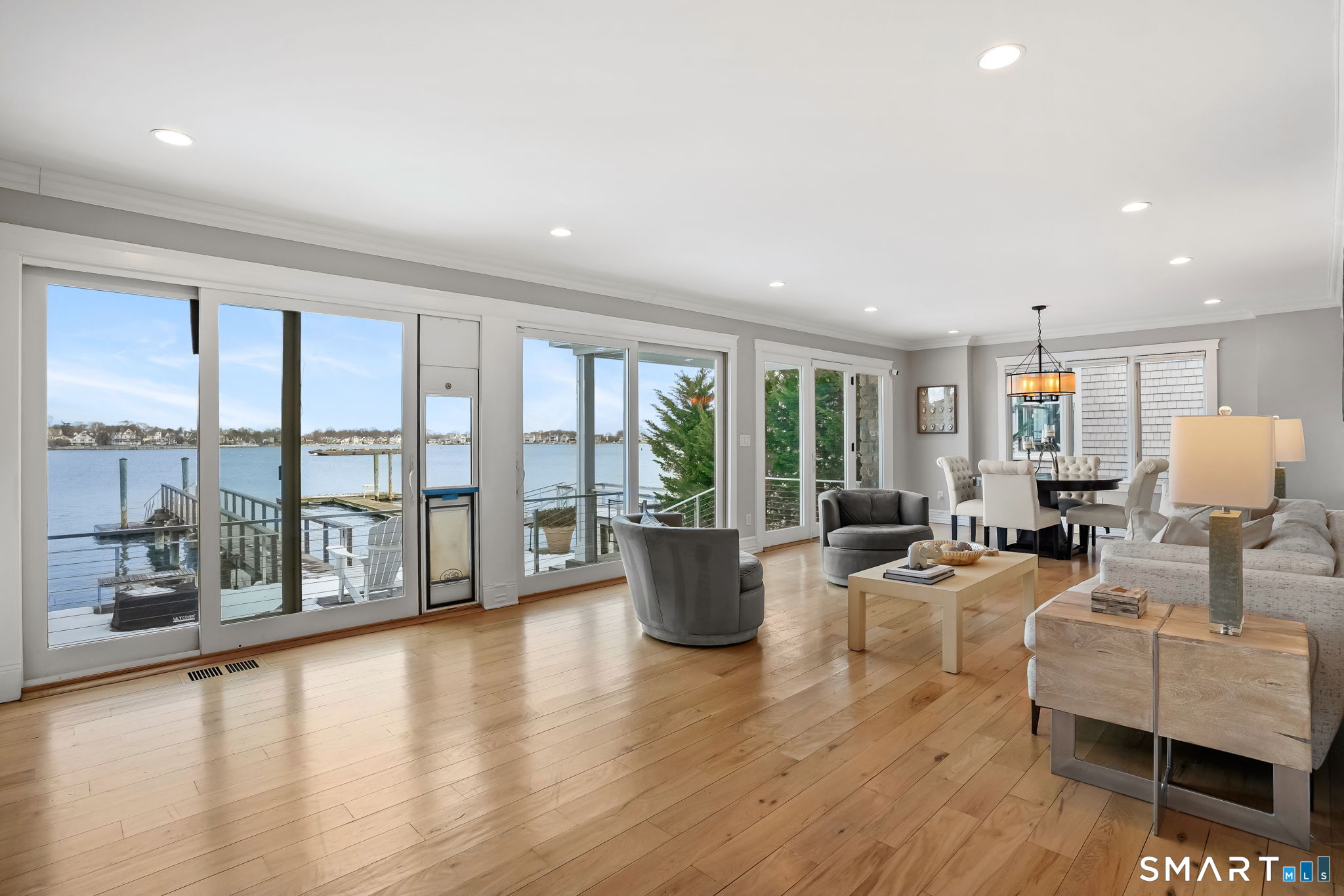 30 Shorefront Park