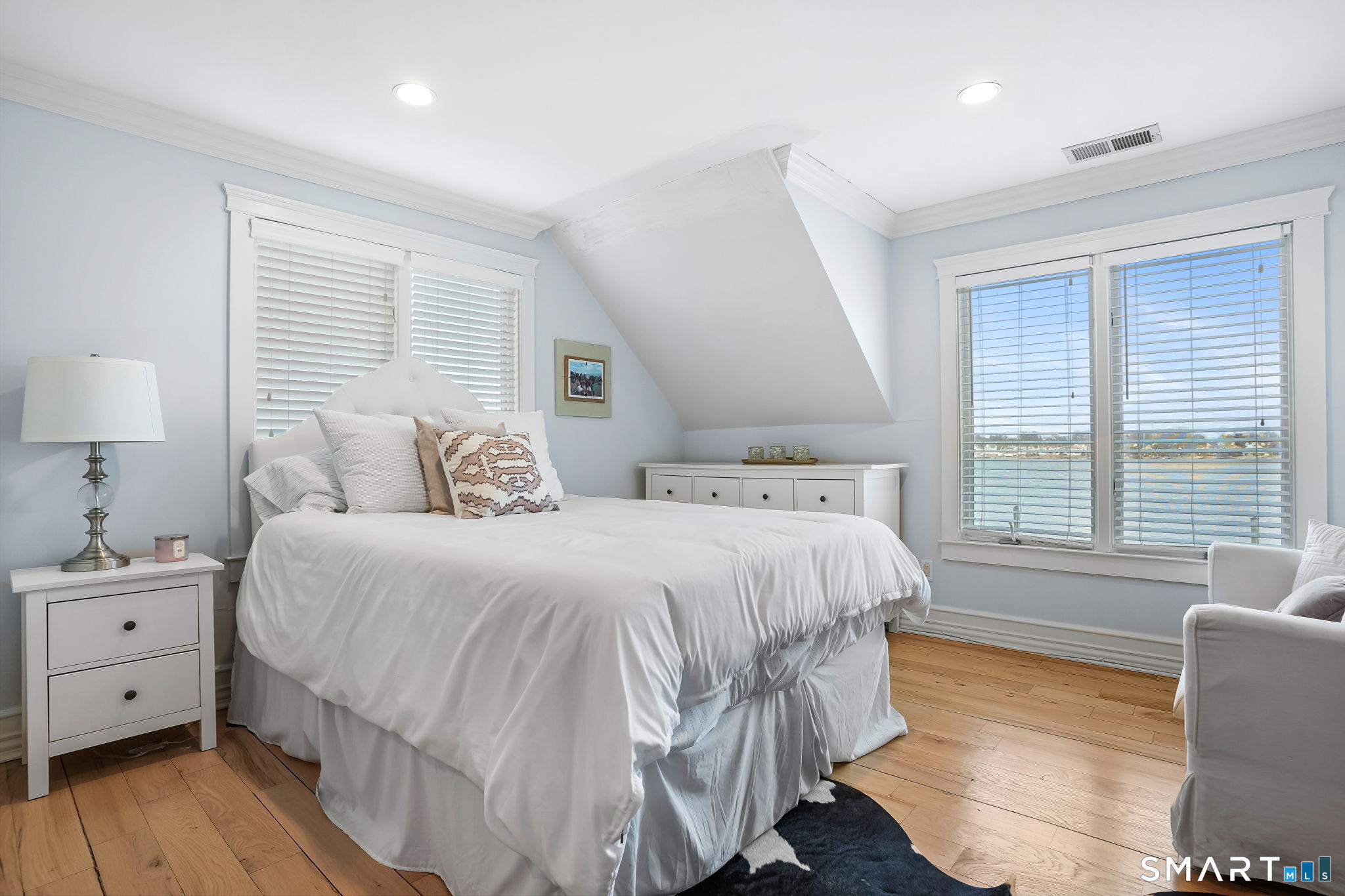 30 Shorefront Park