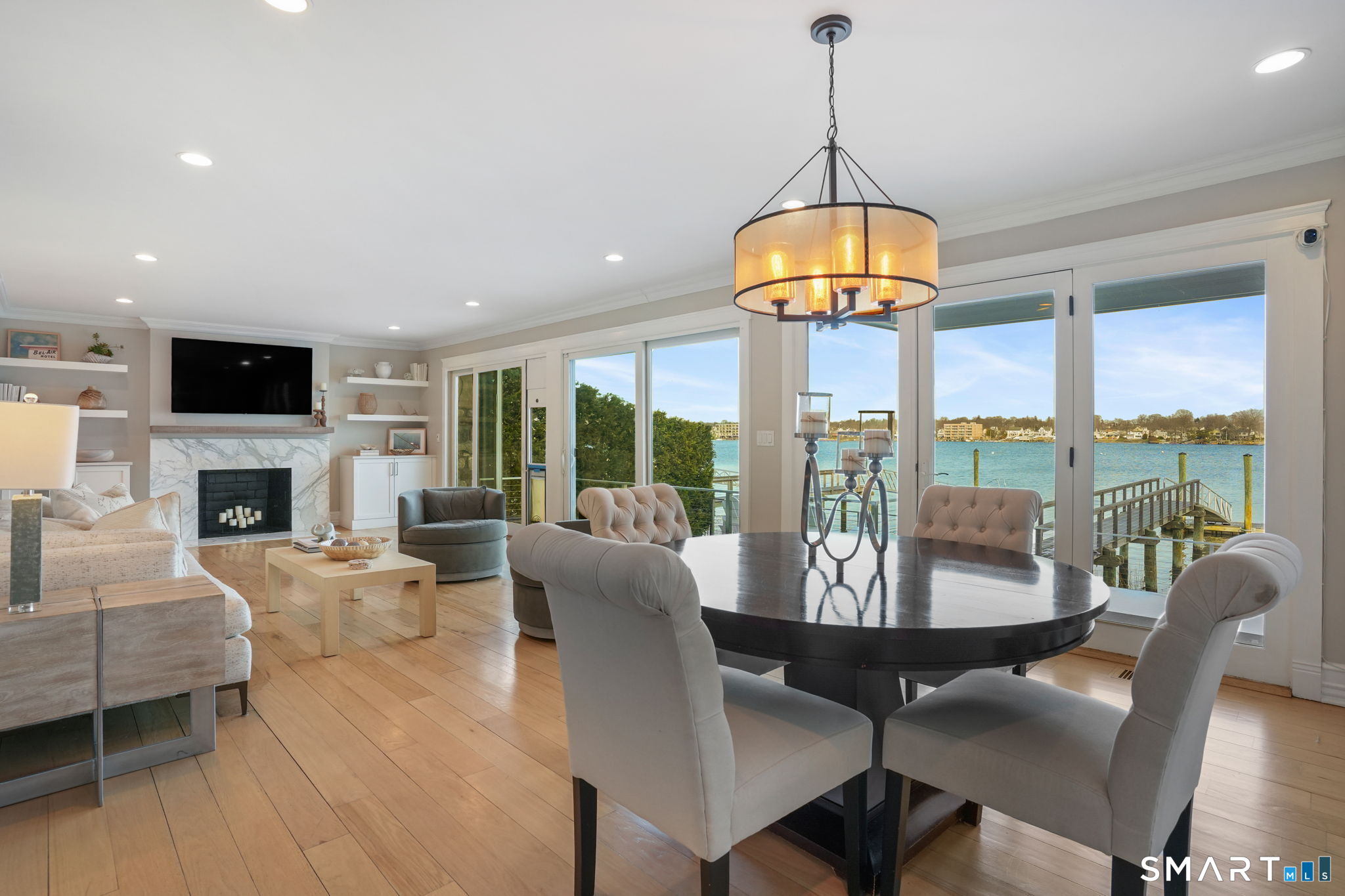 30 Shorefront Park