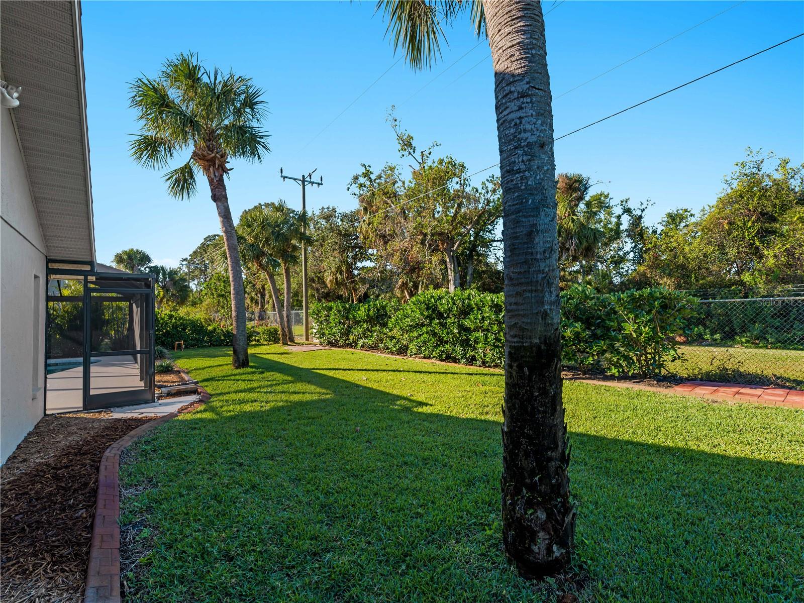 1678 QUAIL LAKE DR