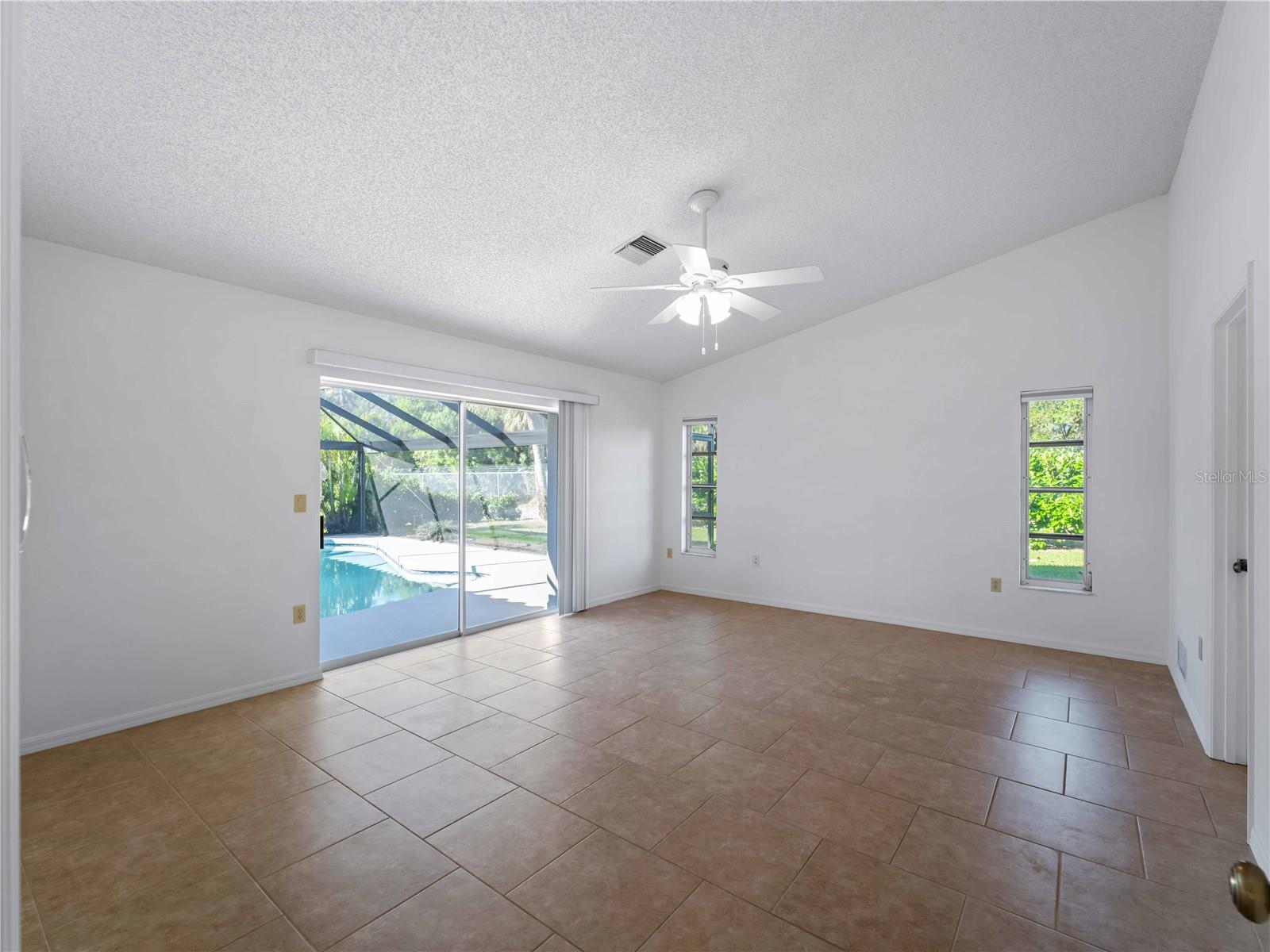 1678 QUAIL LAKE DR