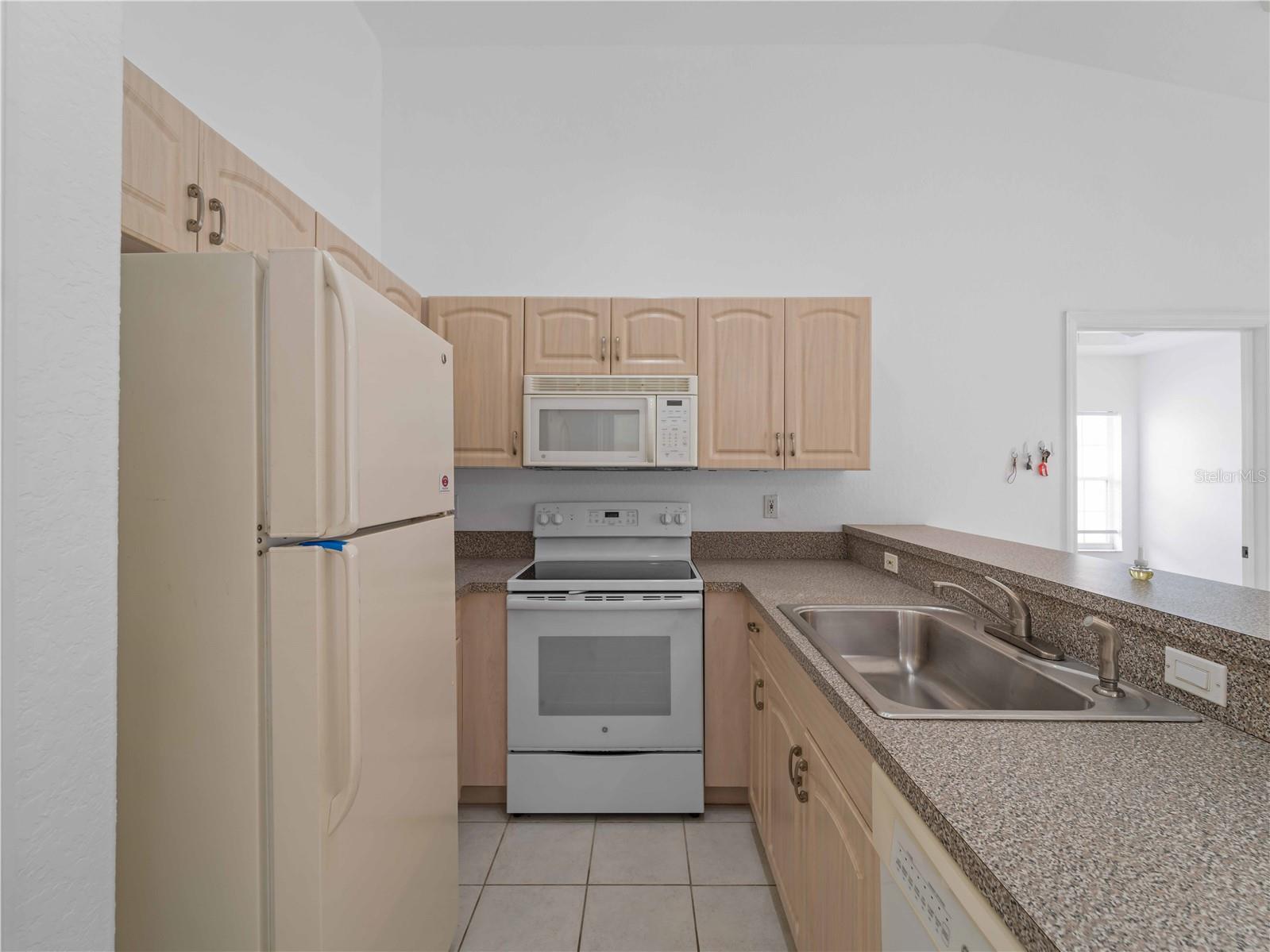 2204 L PAVIA BLVD #2204