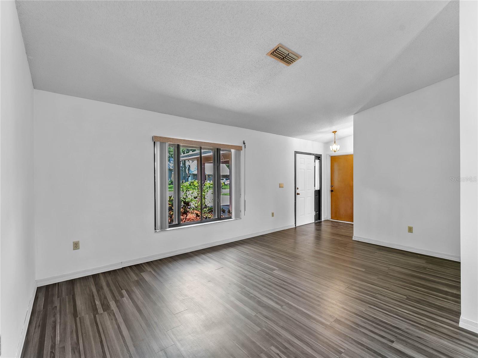 8429 CYPRESS LAKE CIR