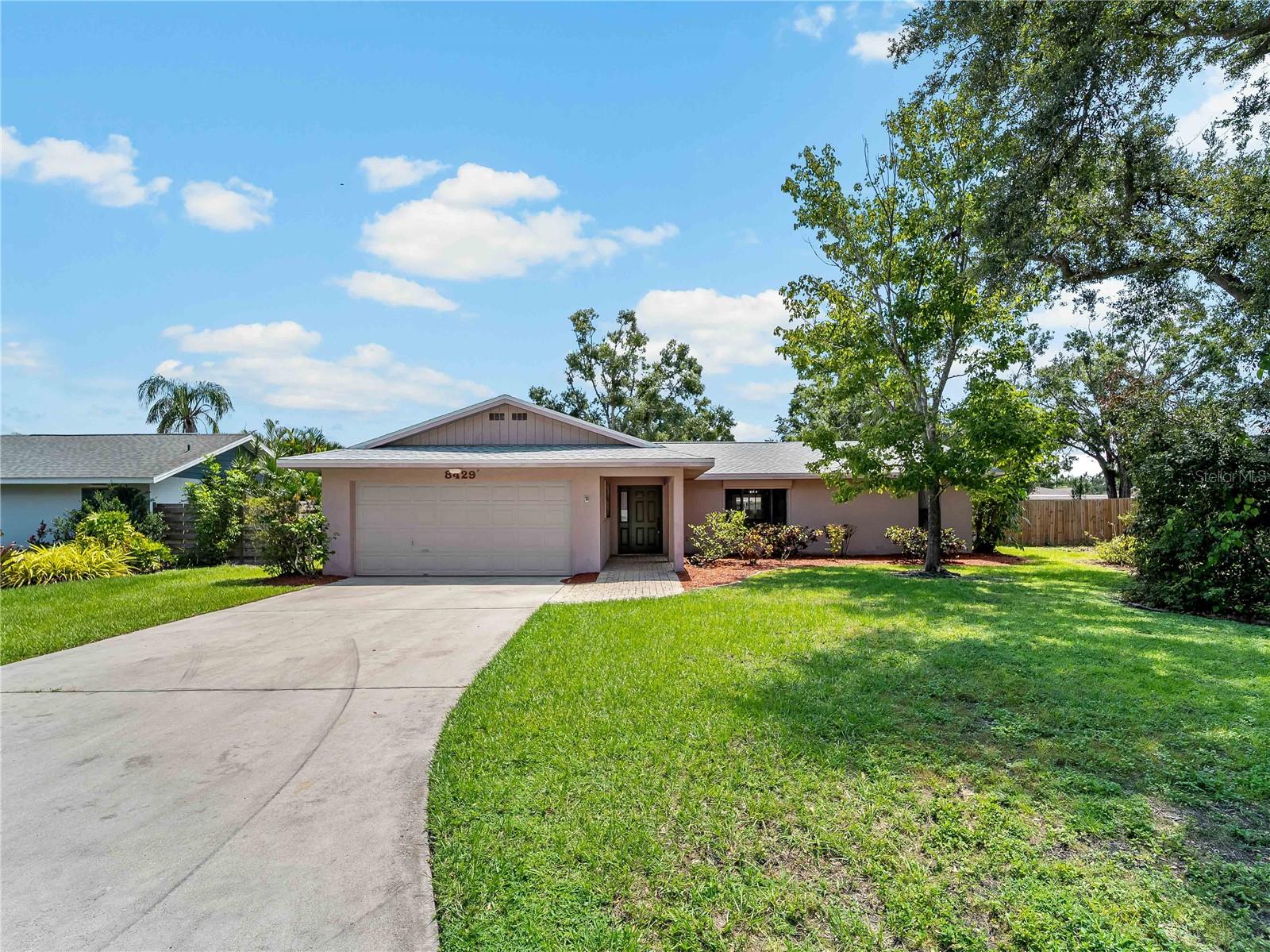 8429 CYPRESS LAKE CIR