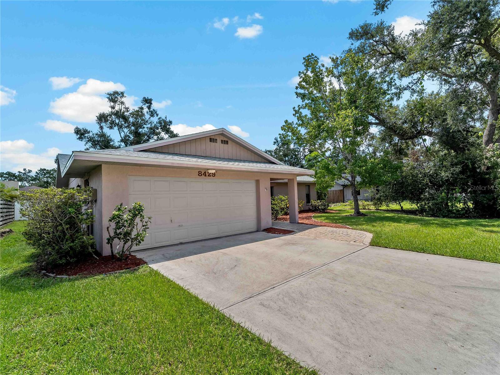 8429 CYPRESS LAKE CIR