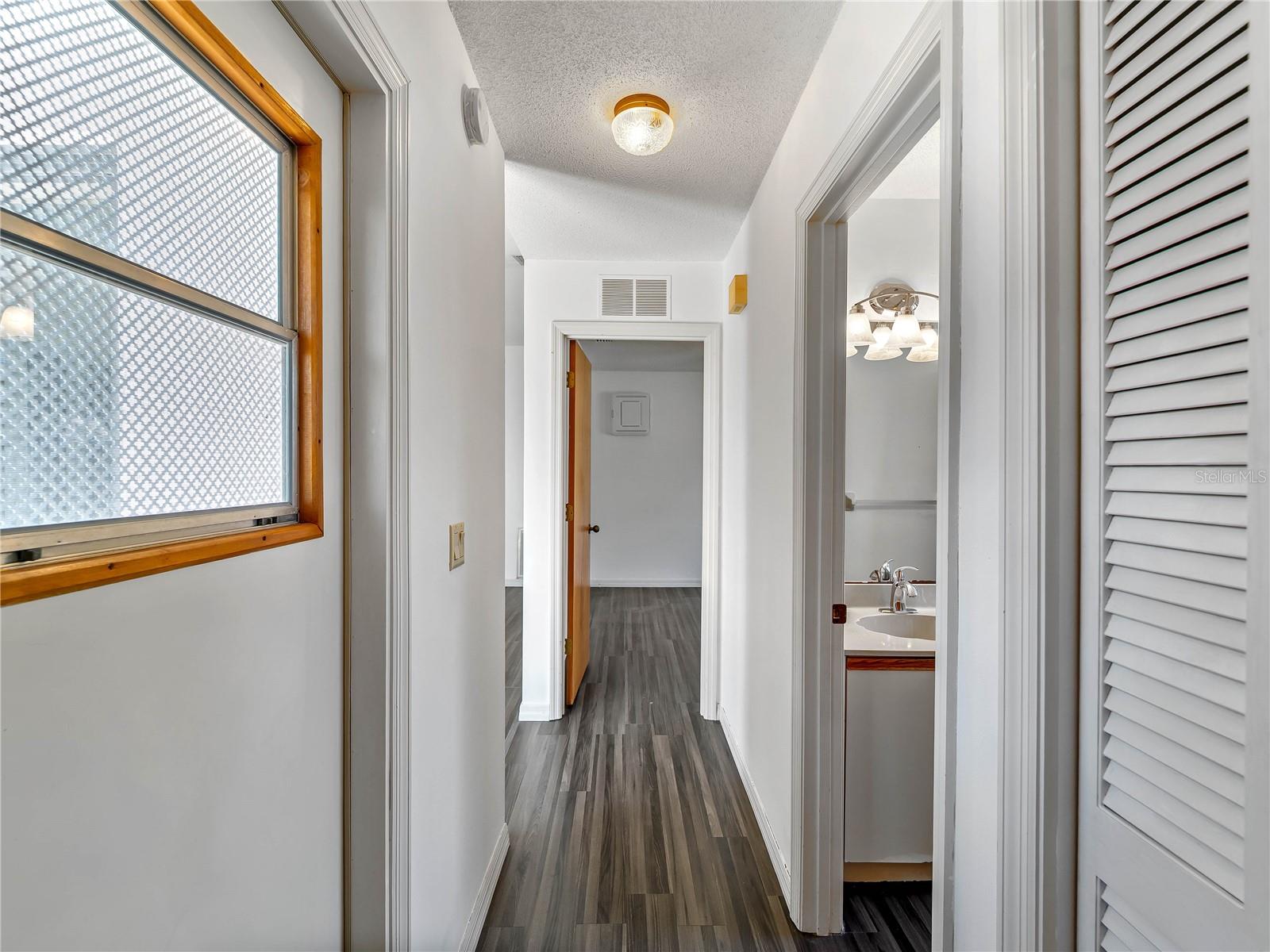 8429 CYPRESS LAKE CIR