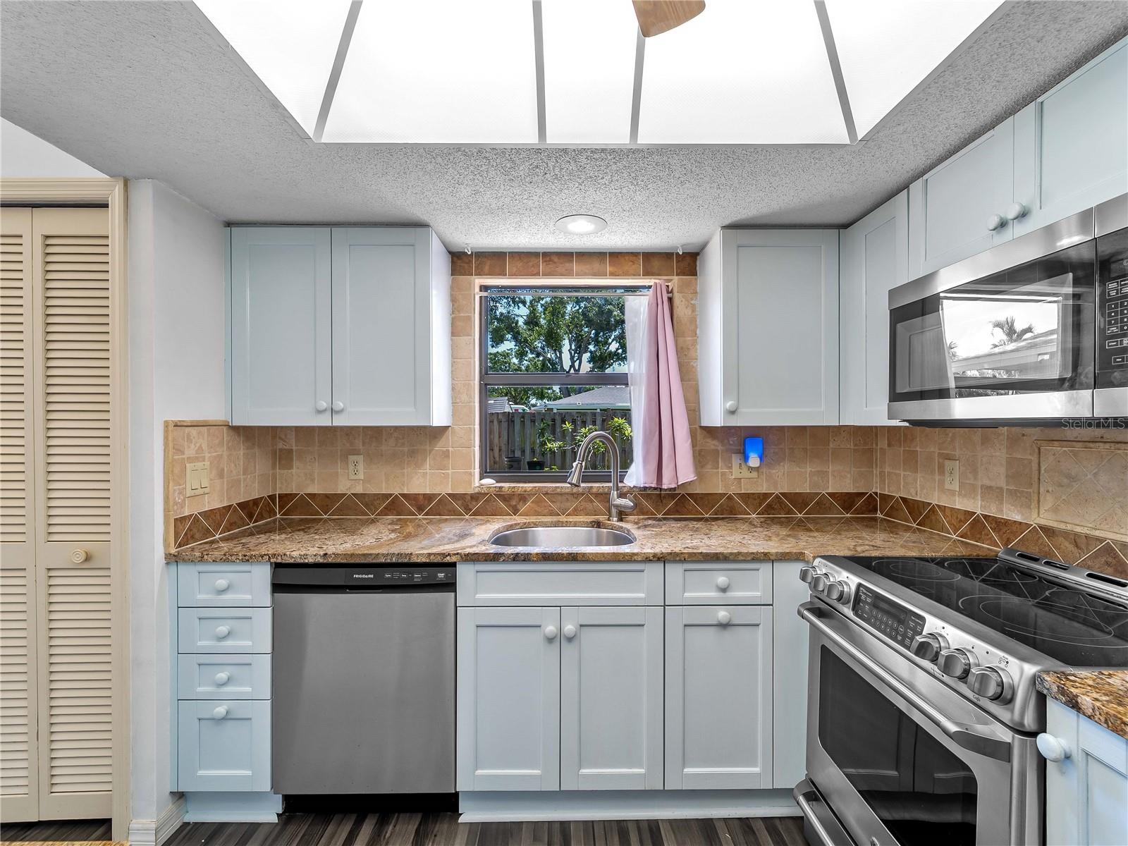 8429 CYPRESS LAKE CIR