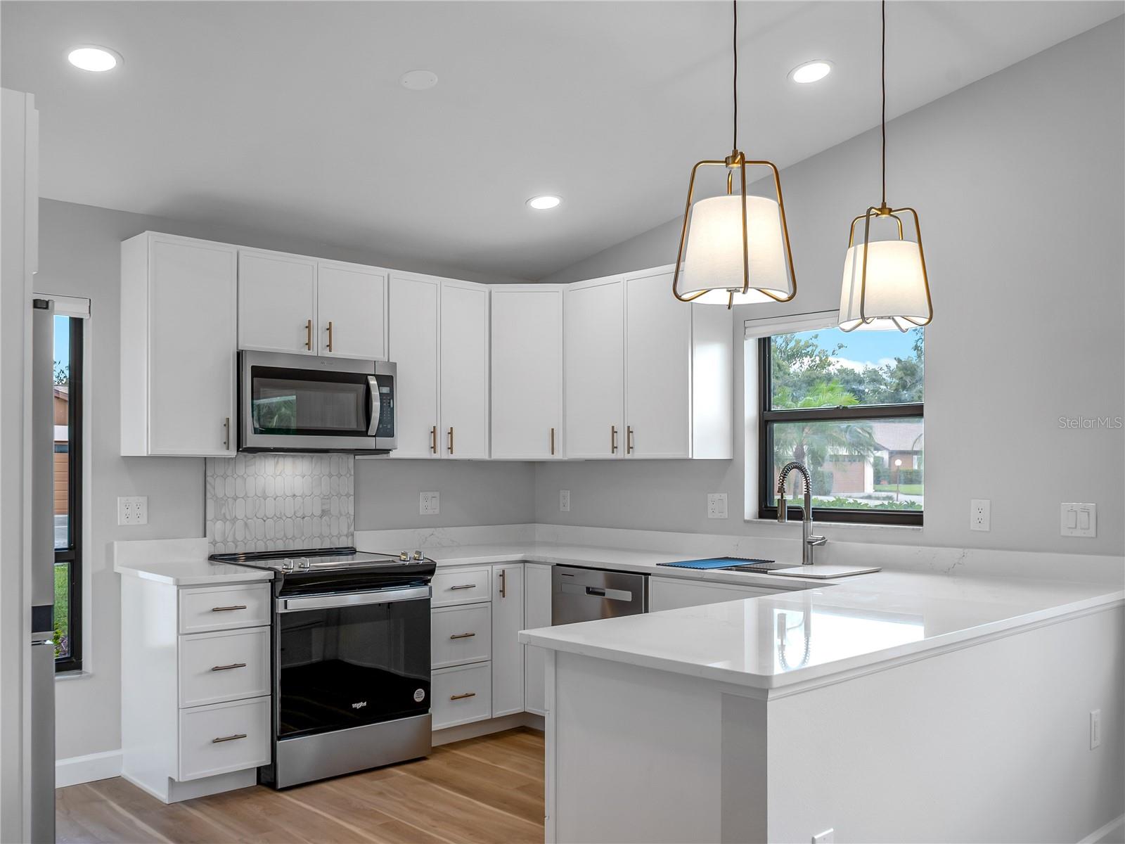 1711 CURRY AVE #82