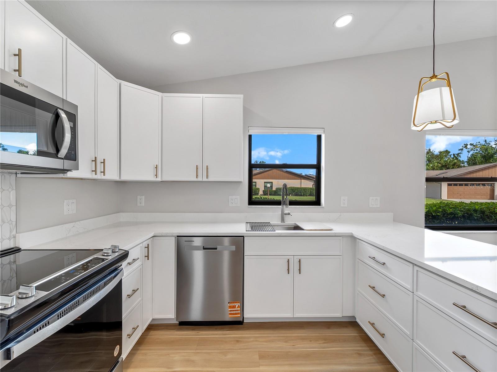 1711 CURRY AVE #82
