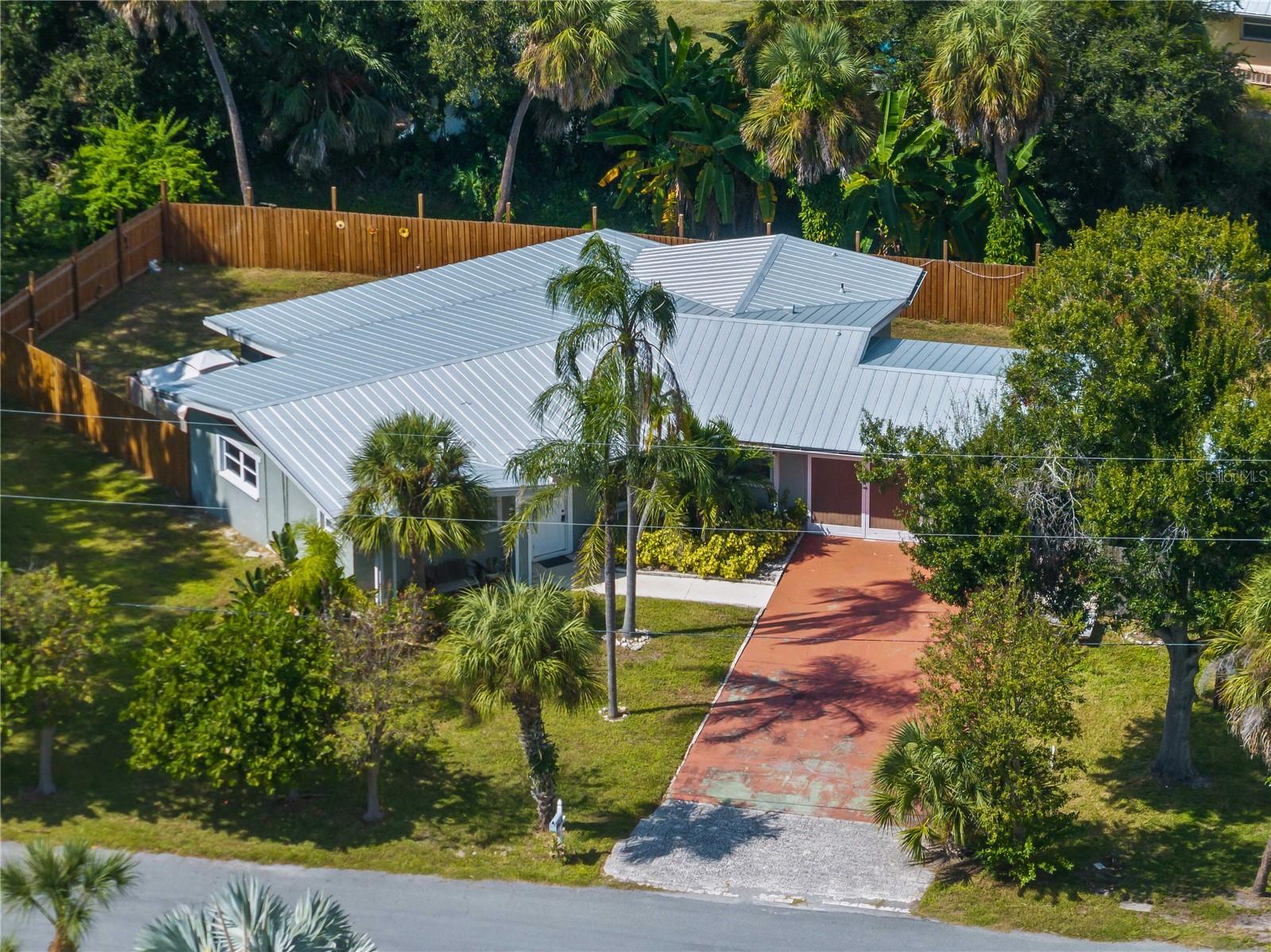 32 BAY AVE