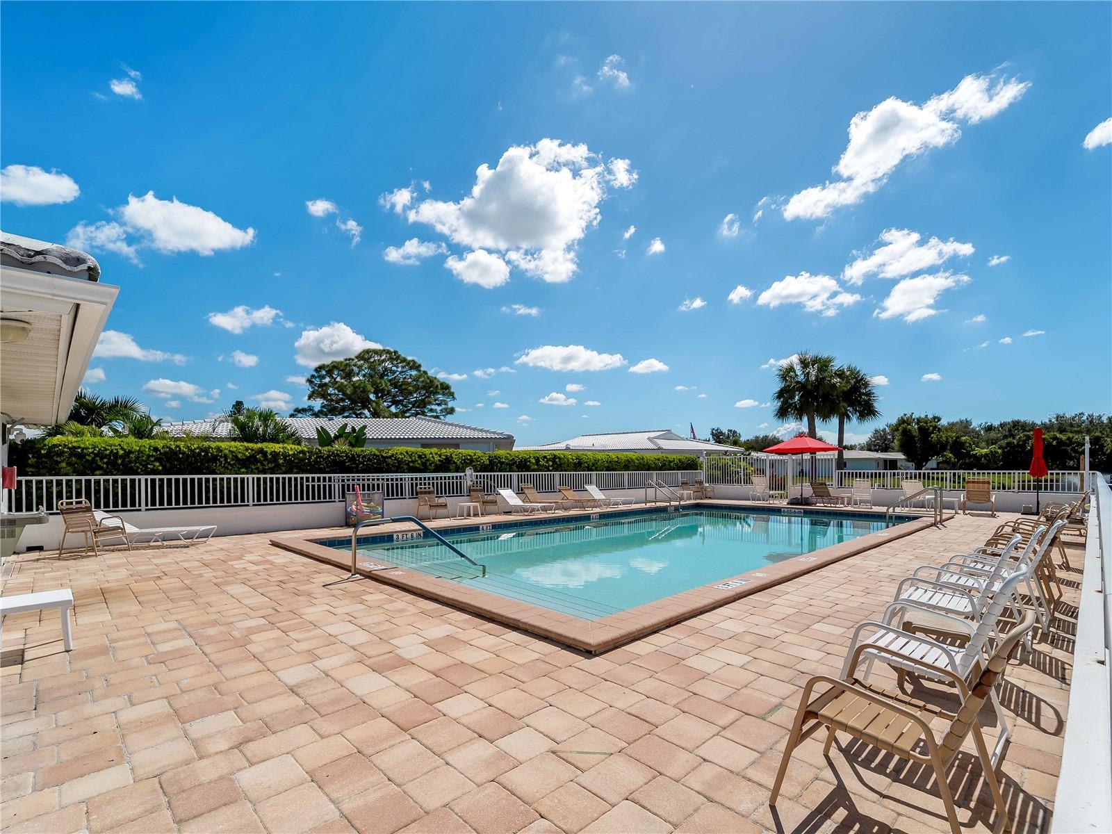 52 CIRCLEWOOD DR #A1-2