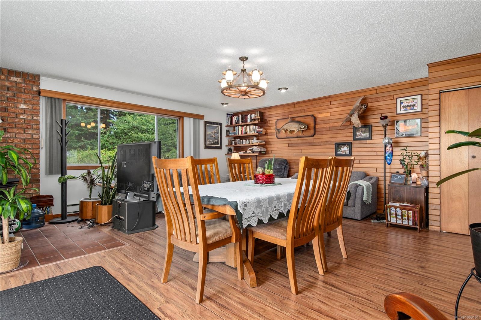 2671 Huband Rd