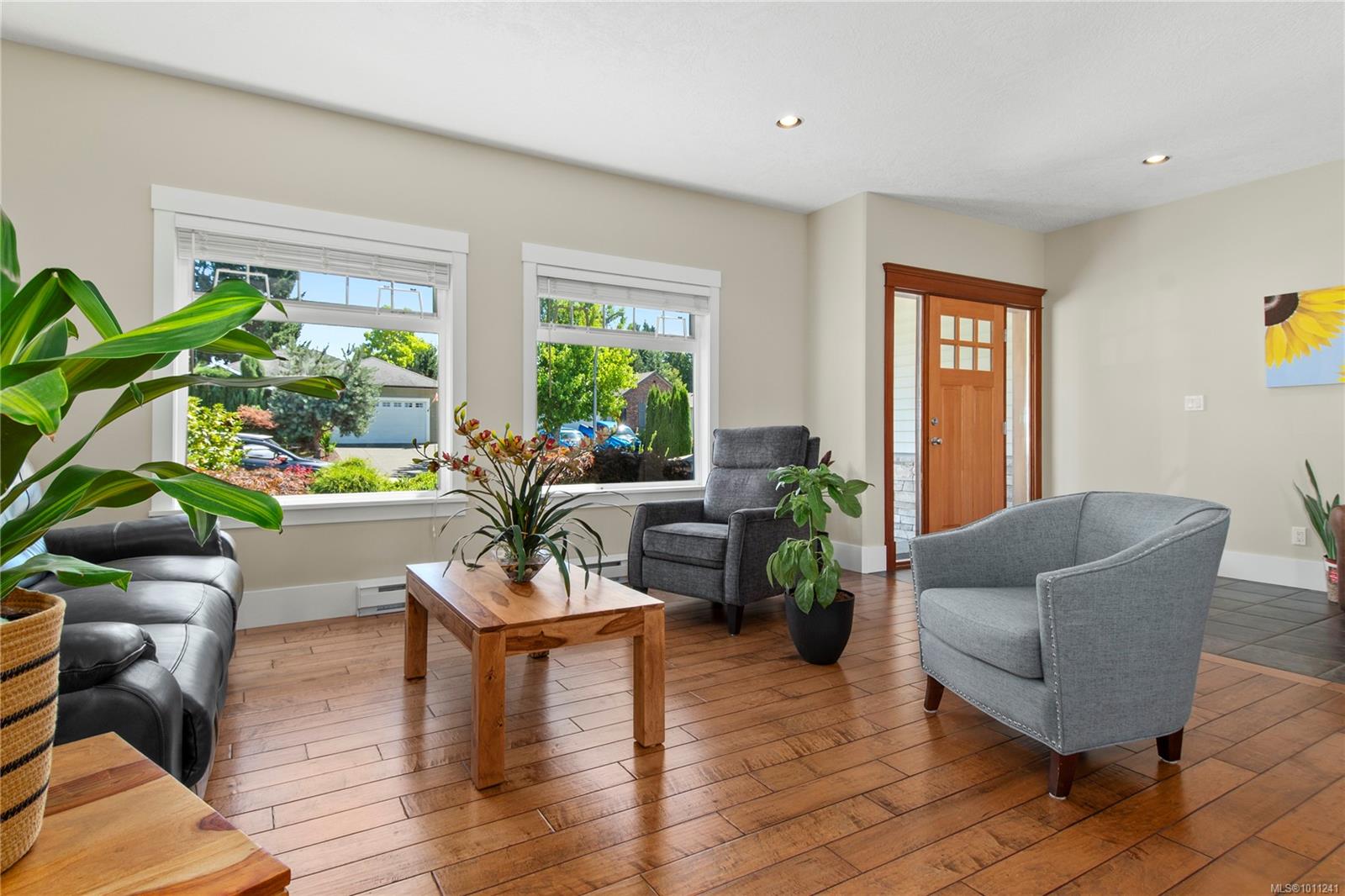 2550 Hebrides Cres