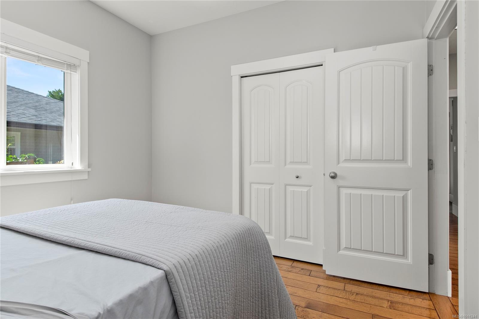 2550 Hebrides Cres
