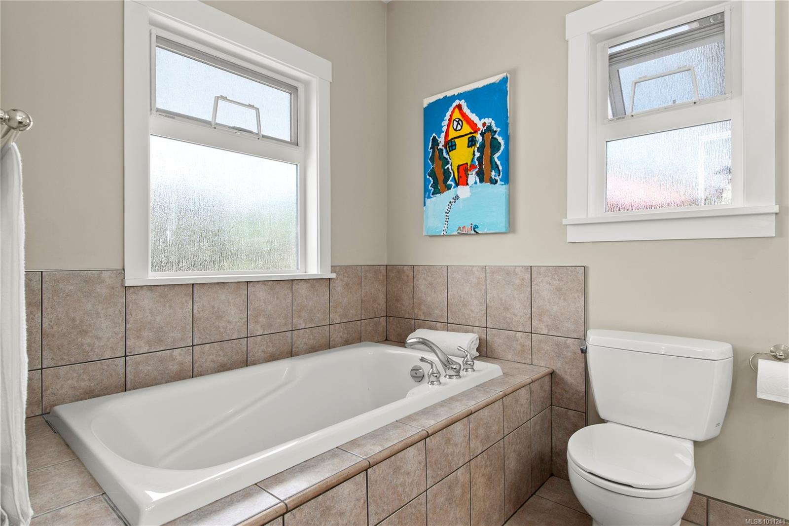 2550 Hebrides Cres