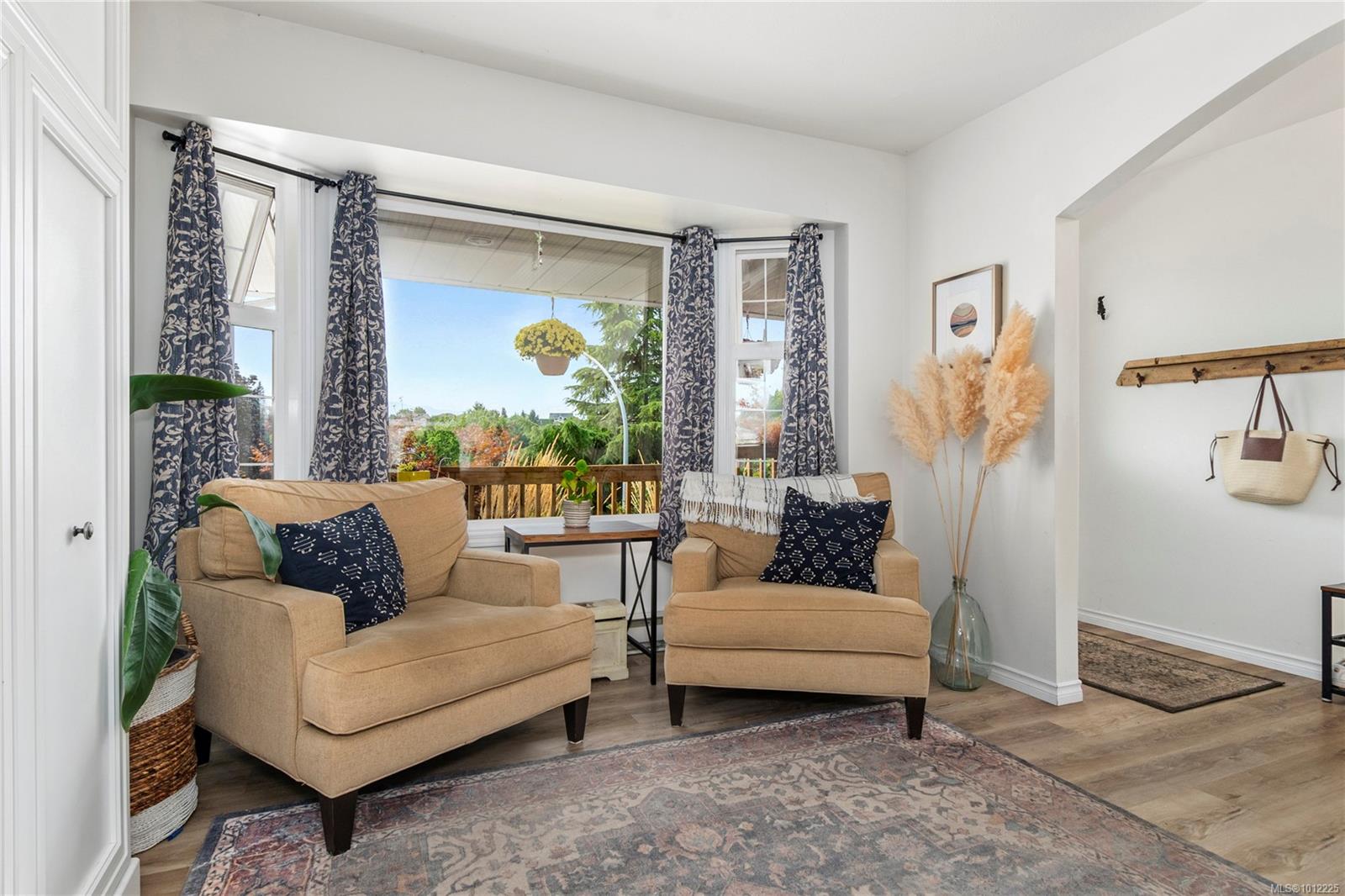 1860 Brant Pl