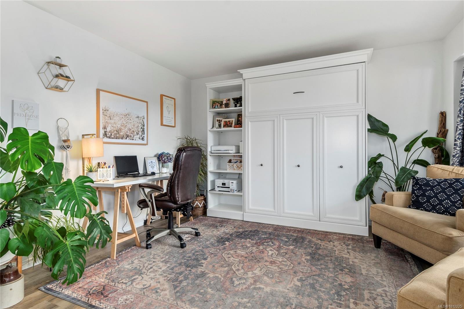 1860 Brant Pl