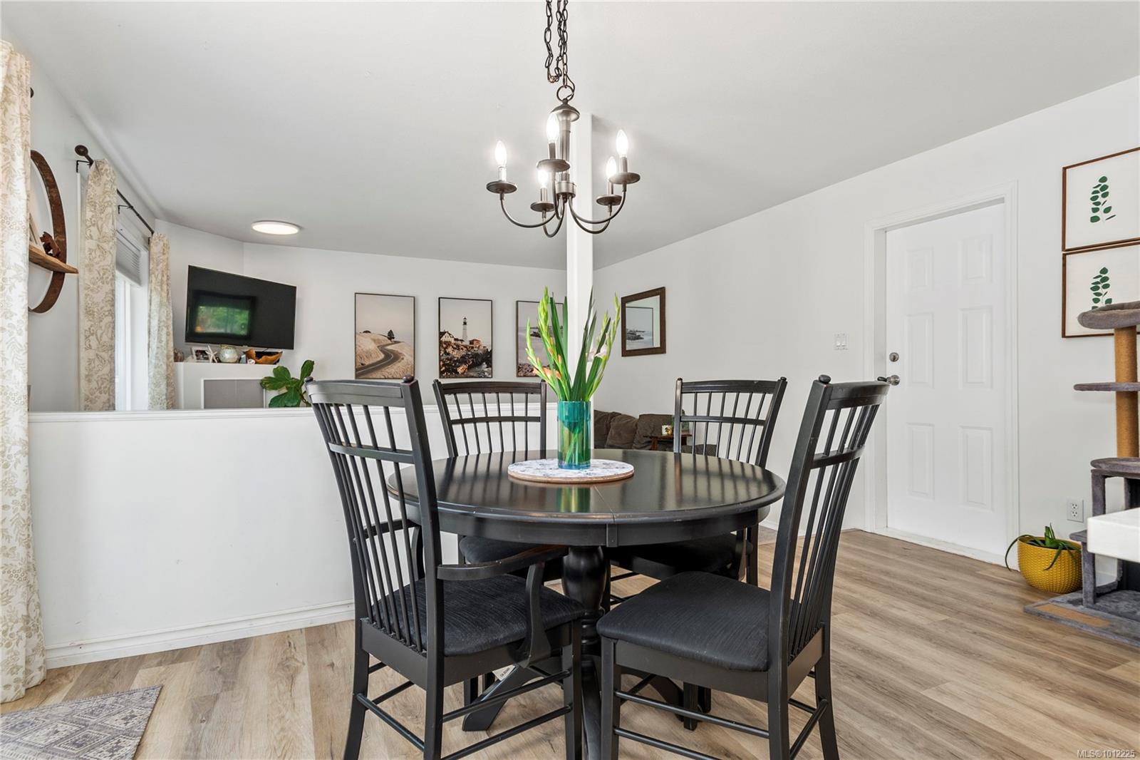 1860 Brant Pl