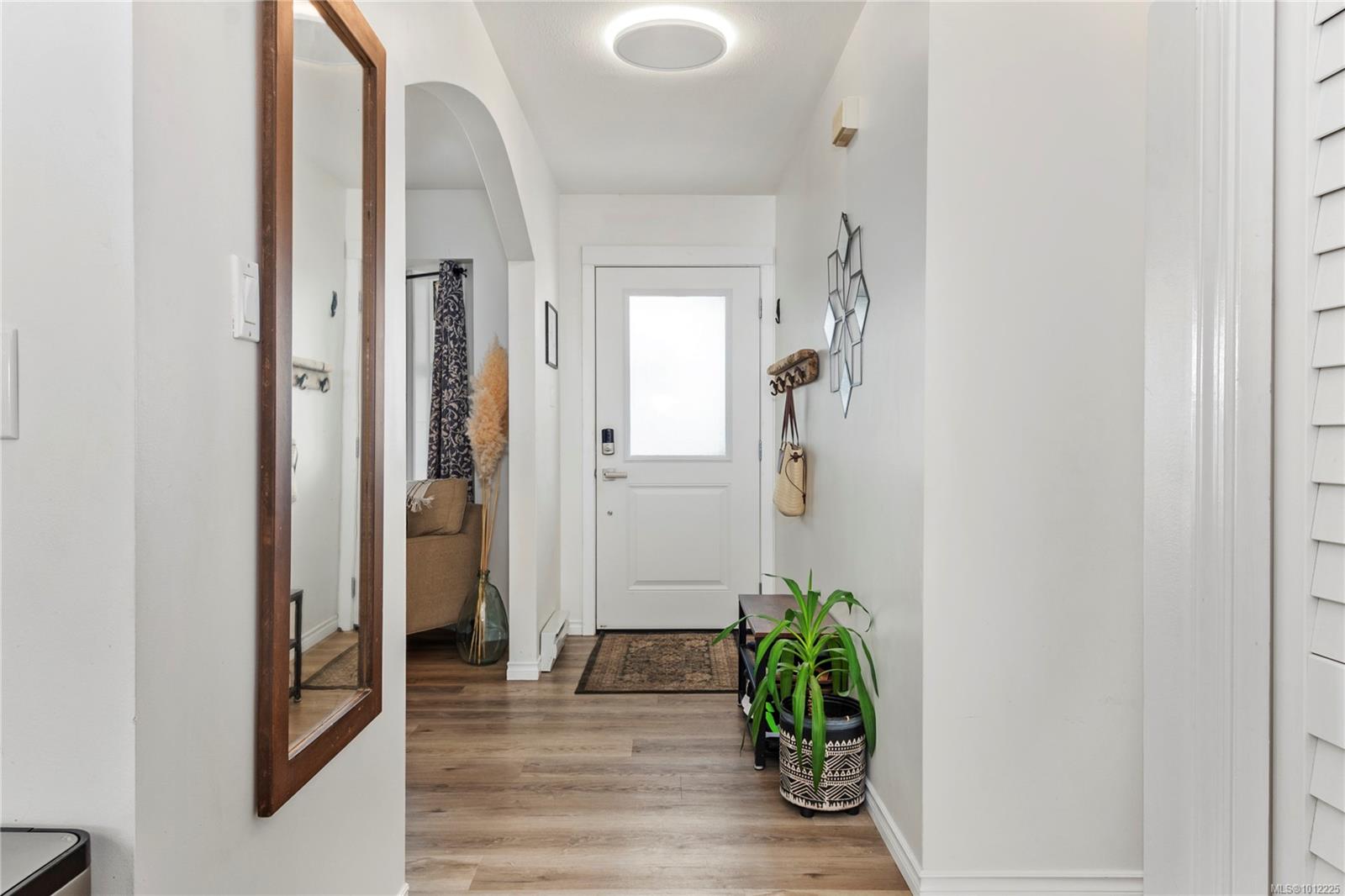 1860 Brant Pl