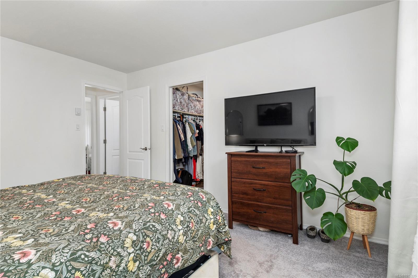 1860 Brant Pl