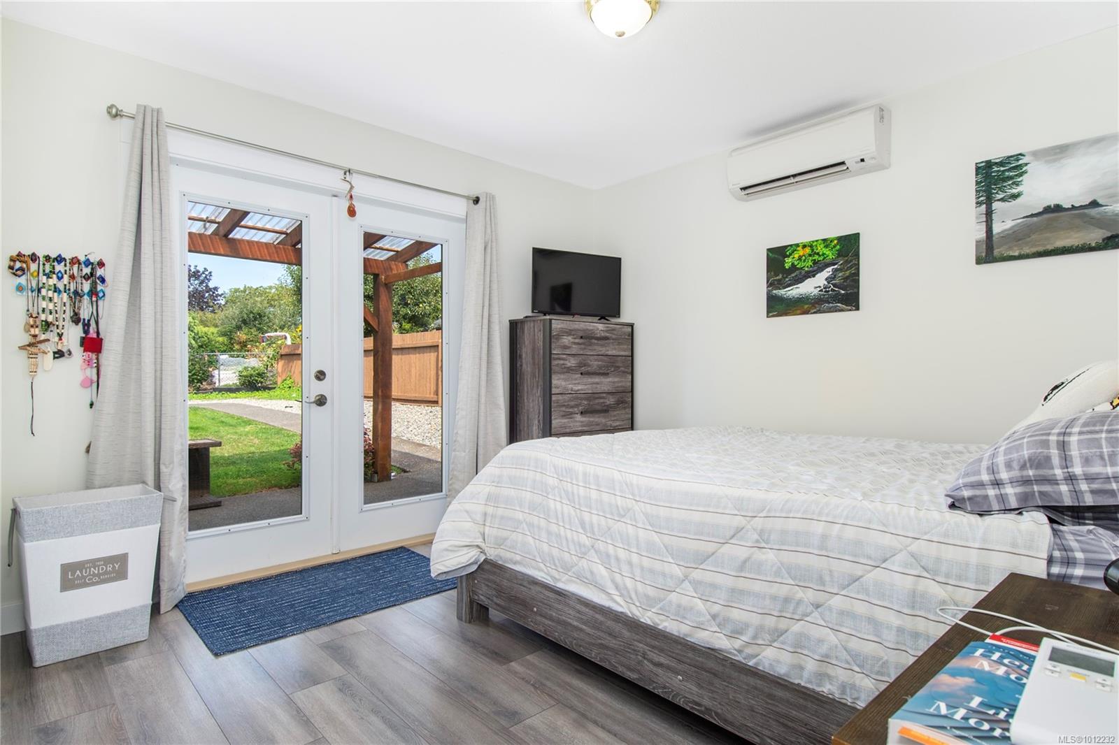 1800 Dingwall Rd # B