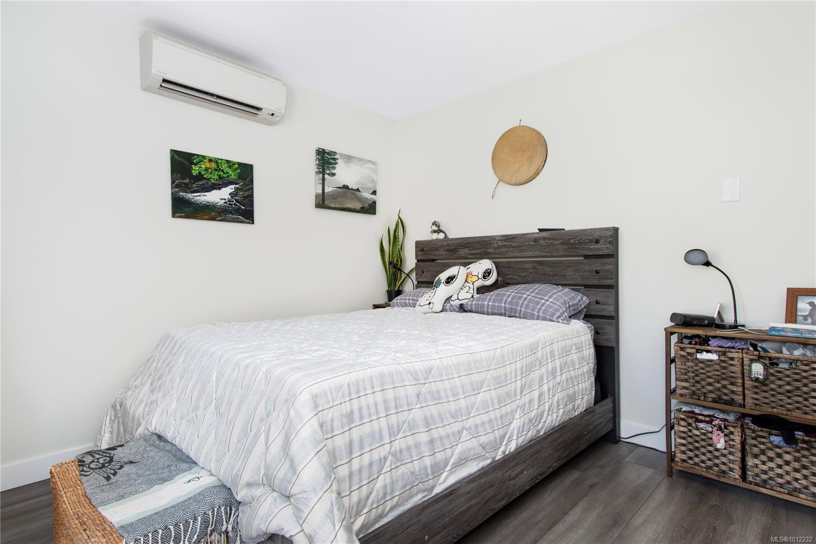 1800 Dingwall Rd # B