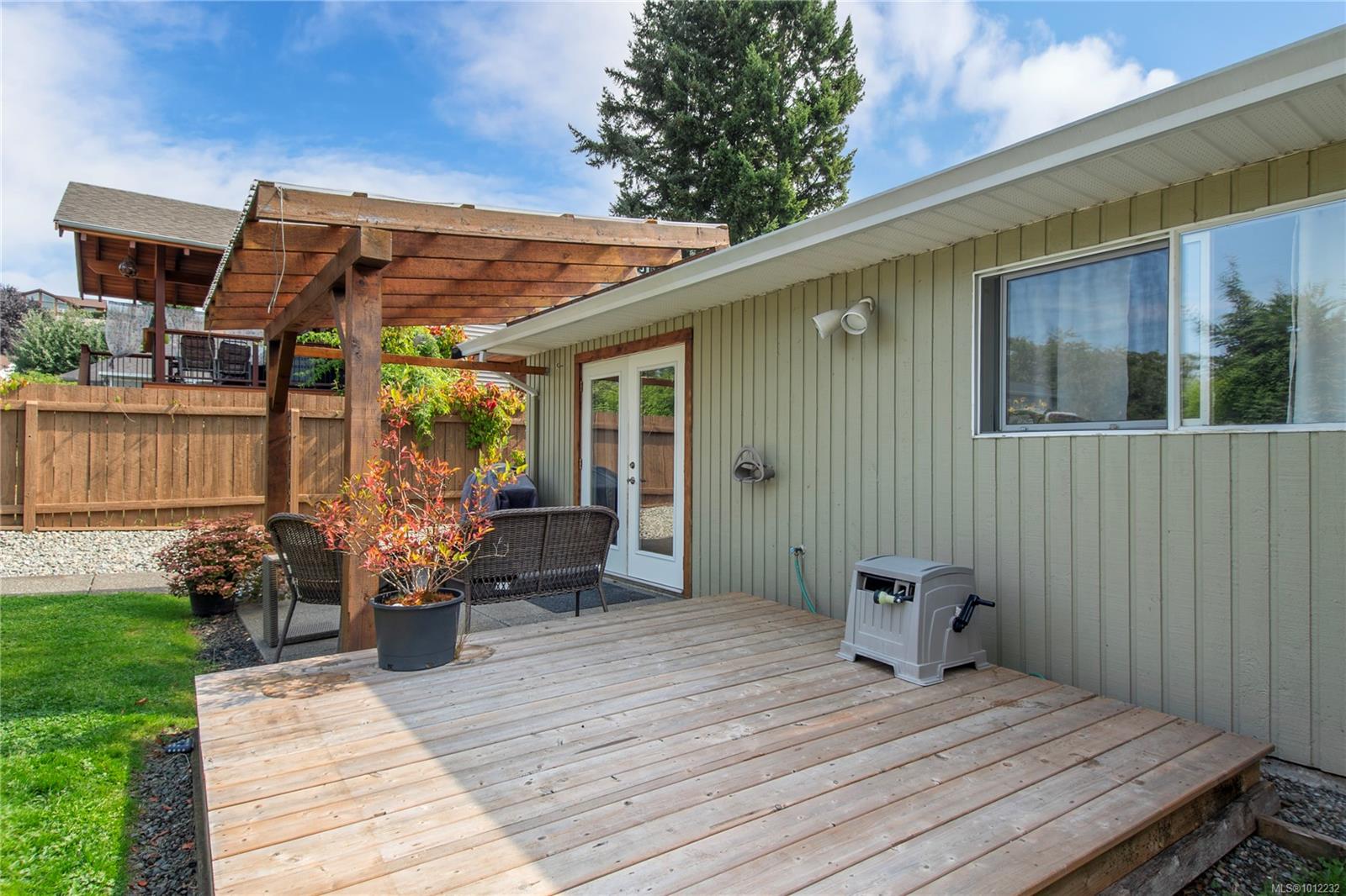 1800 Dingwall Rd # B