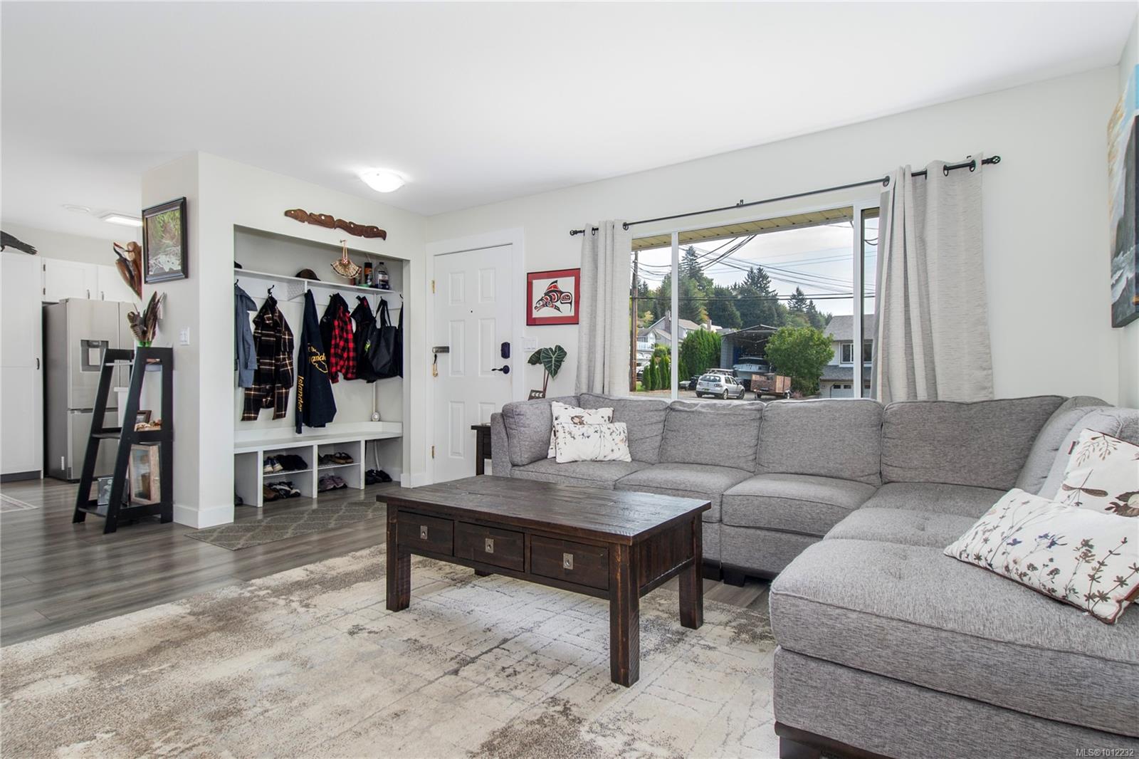 1800 Dingwall Rd # B