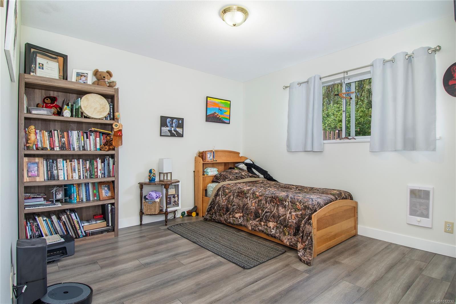 1800 Dingwall Rd # B