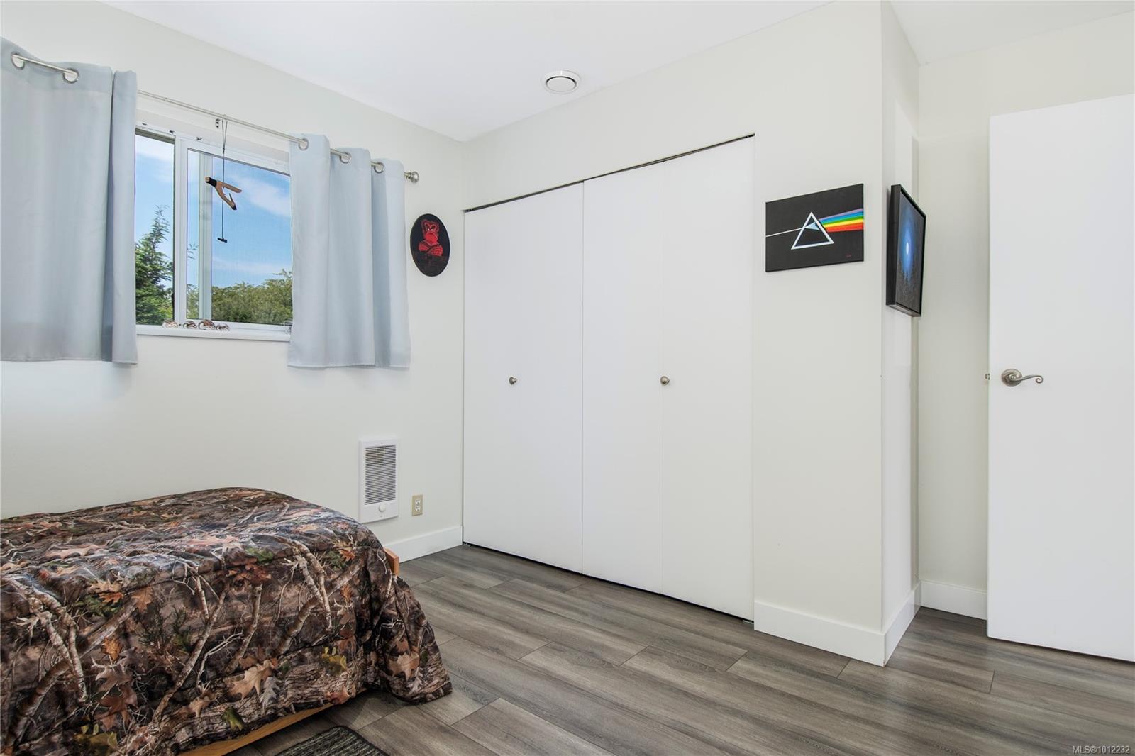 1800 Dingwall Rd # B