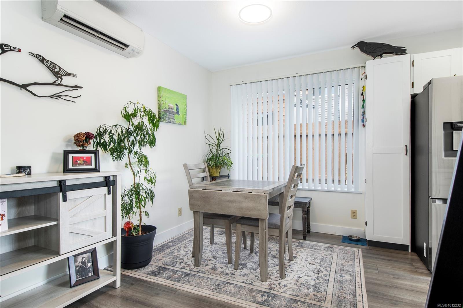 1800 Dingwall Rd # B