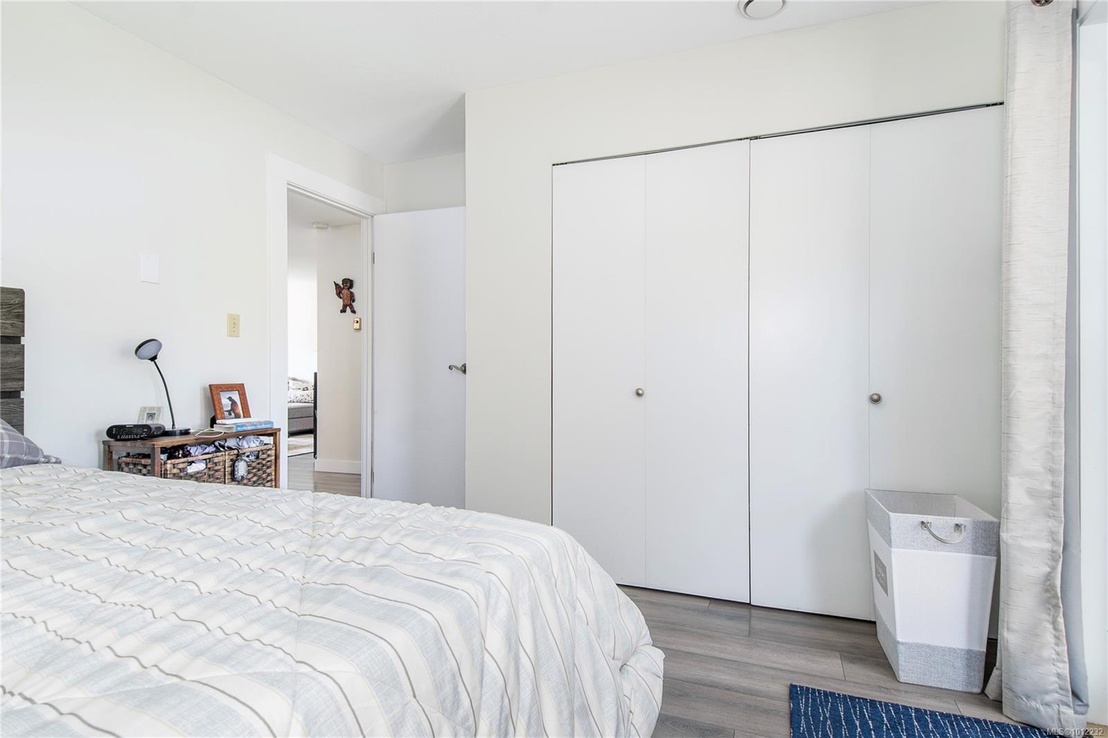 1800 Dingwall Rd # B