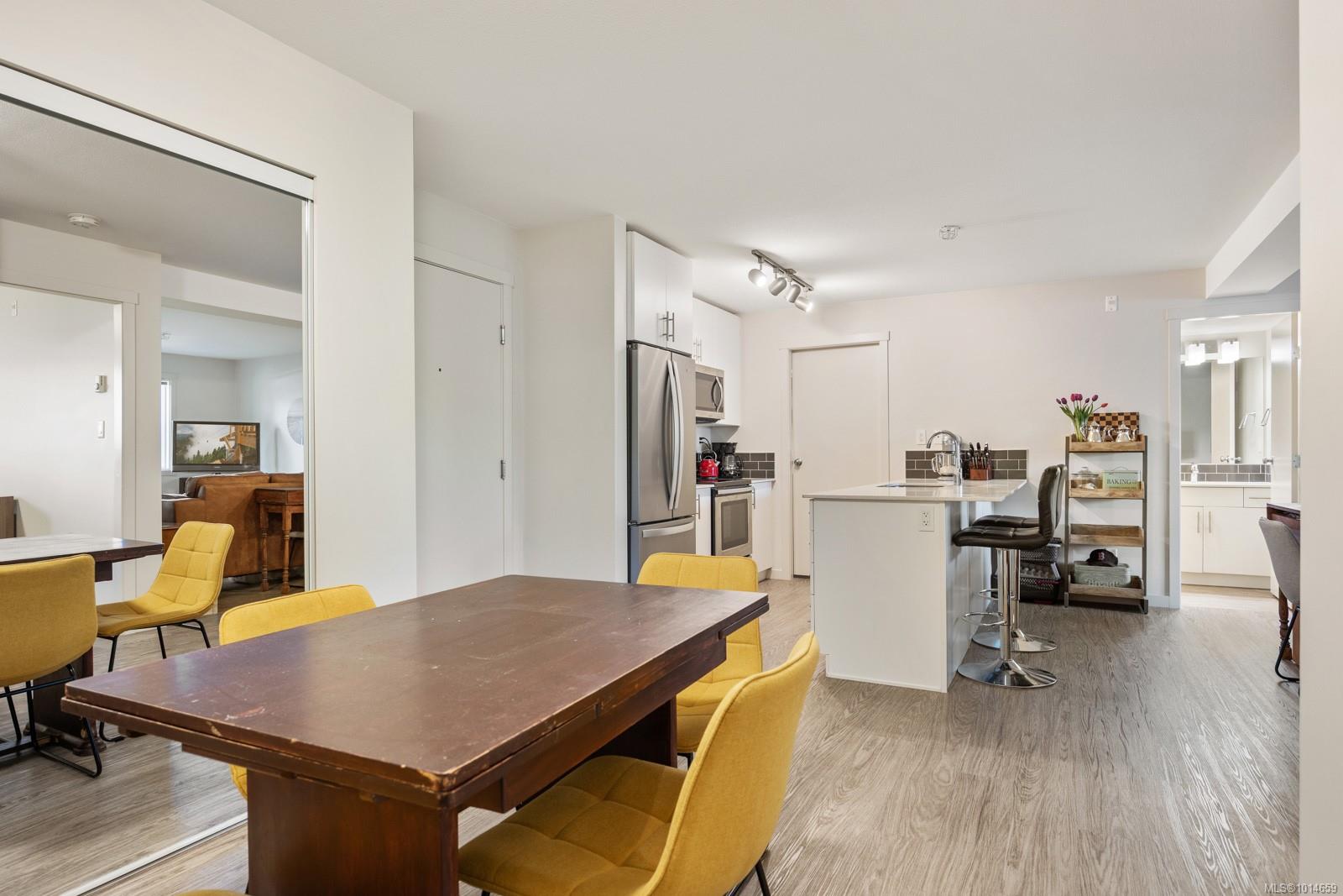 1944 Riverside Lane # 103